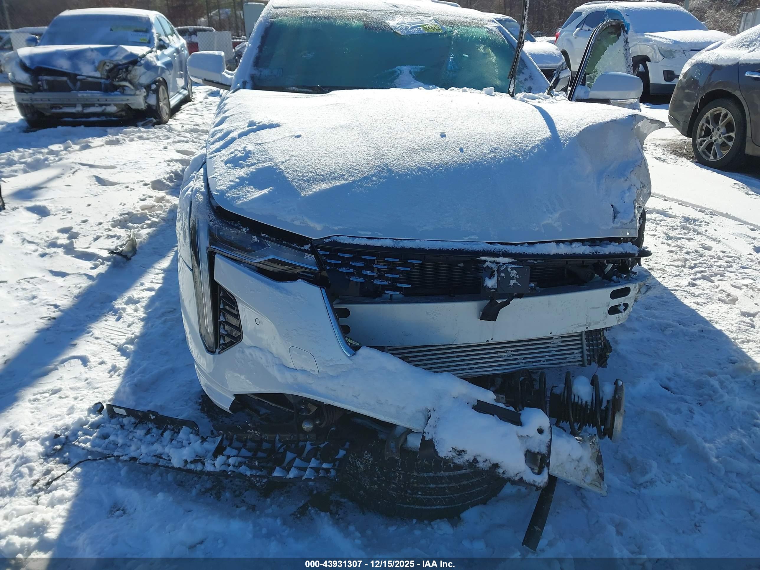CADILLAC CT4 image 6