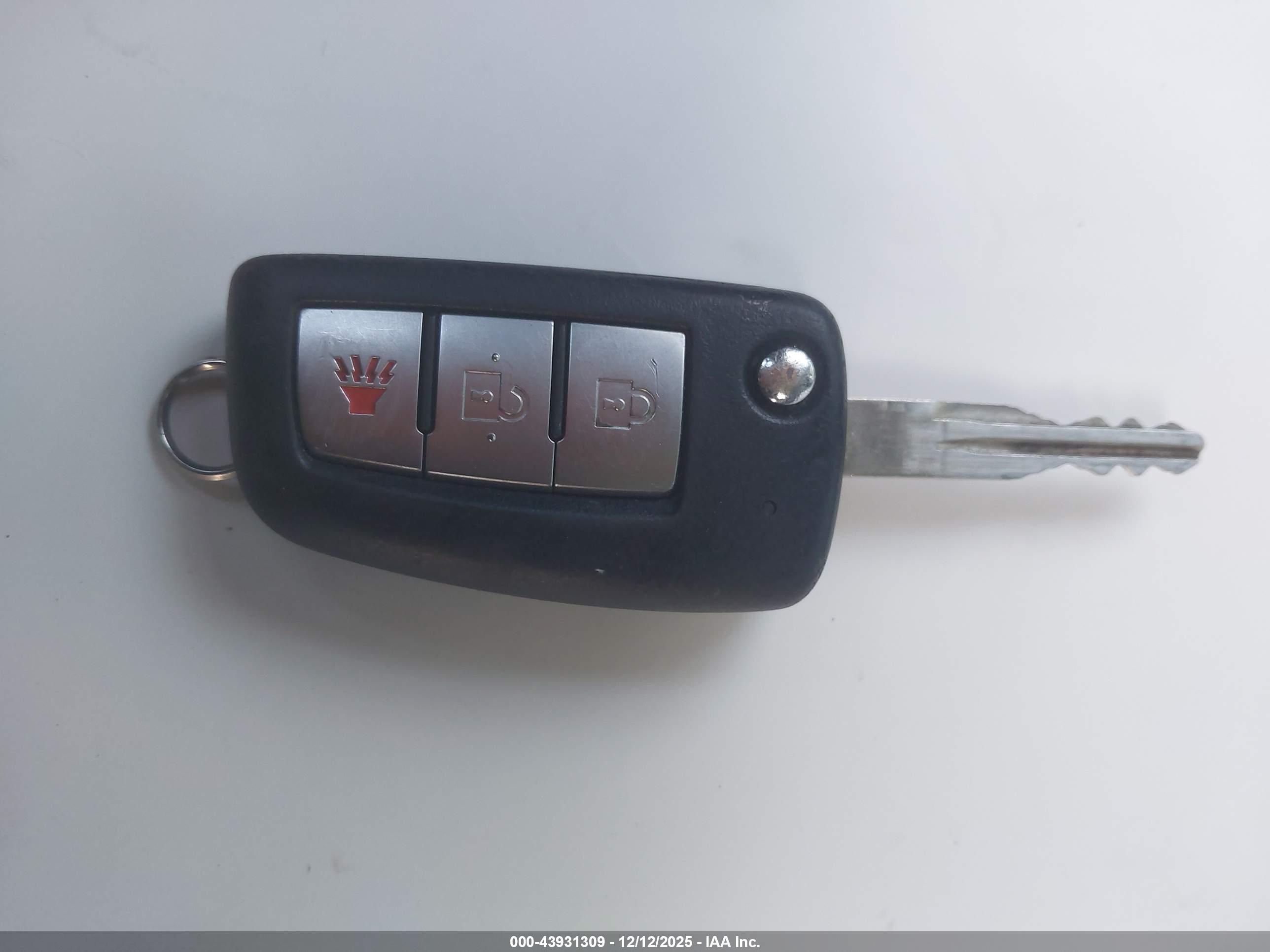 NISSAN ROGUE image 11
