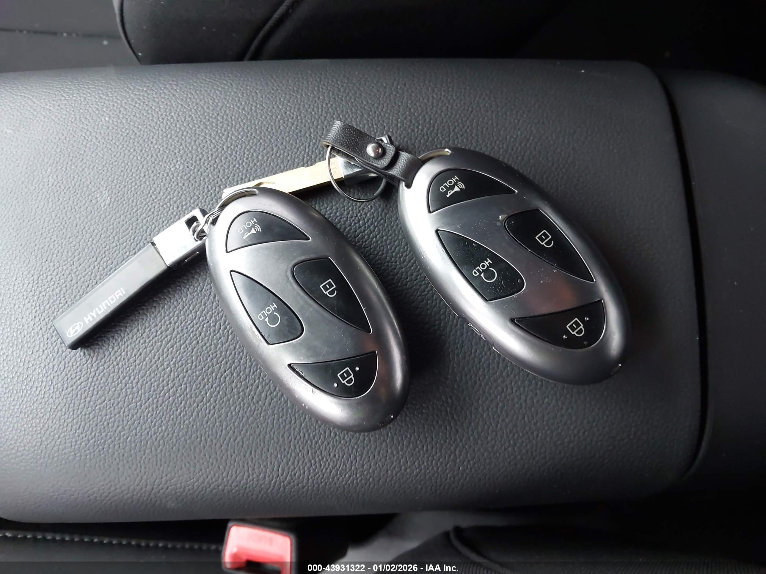 HYUNDAI ELANTRA image 11