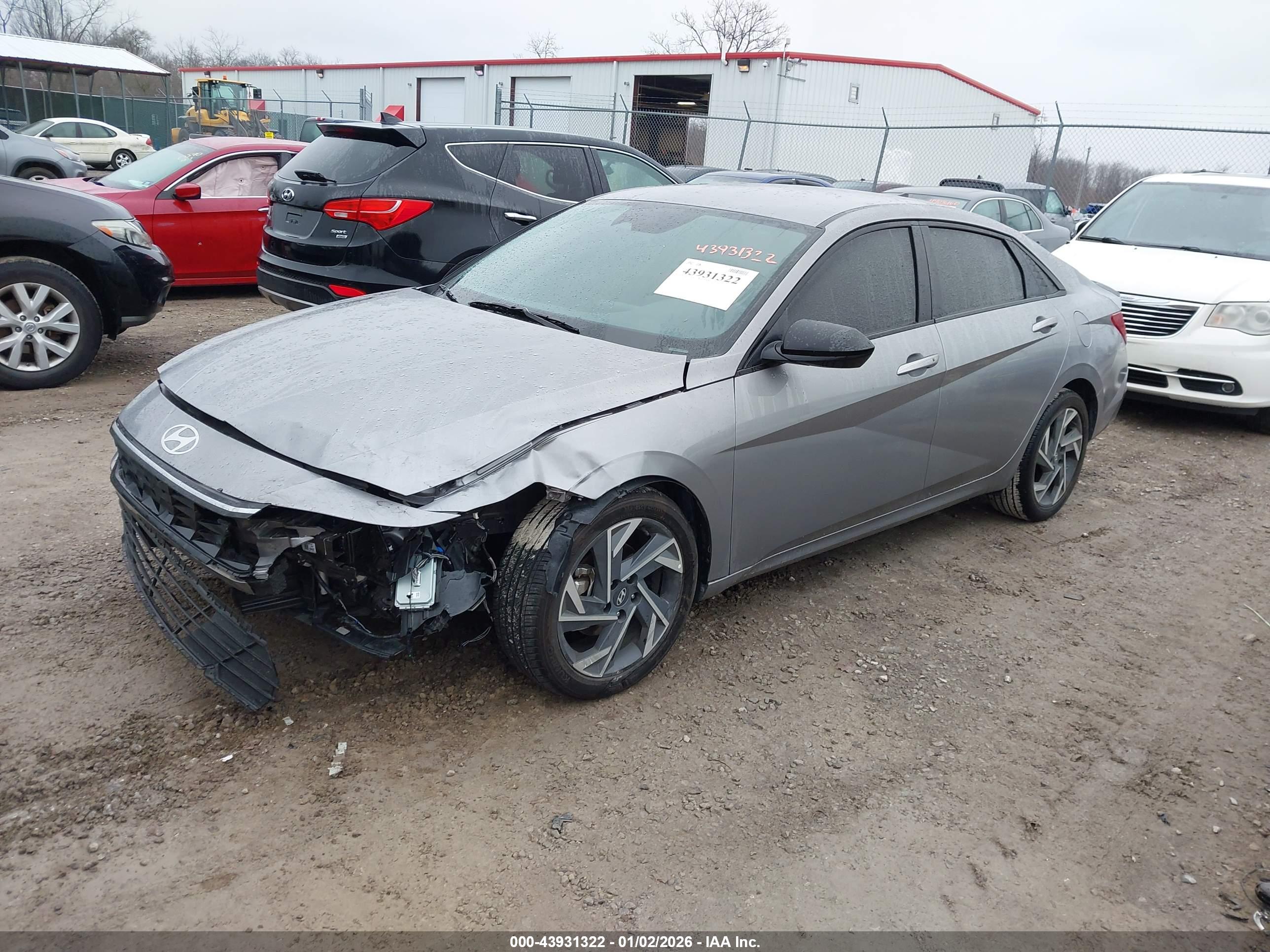 HYUNDAI ELANTRA image 2