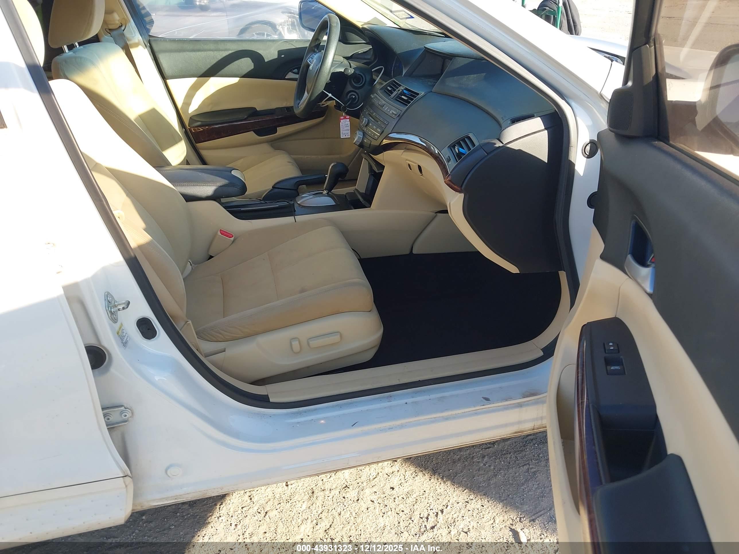 HONDA ACCORD image 5