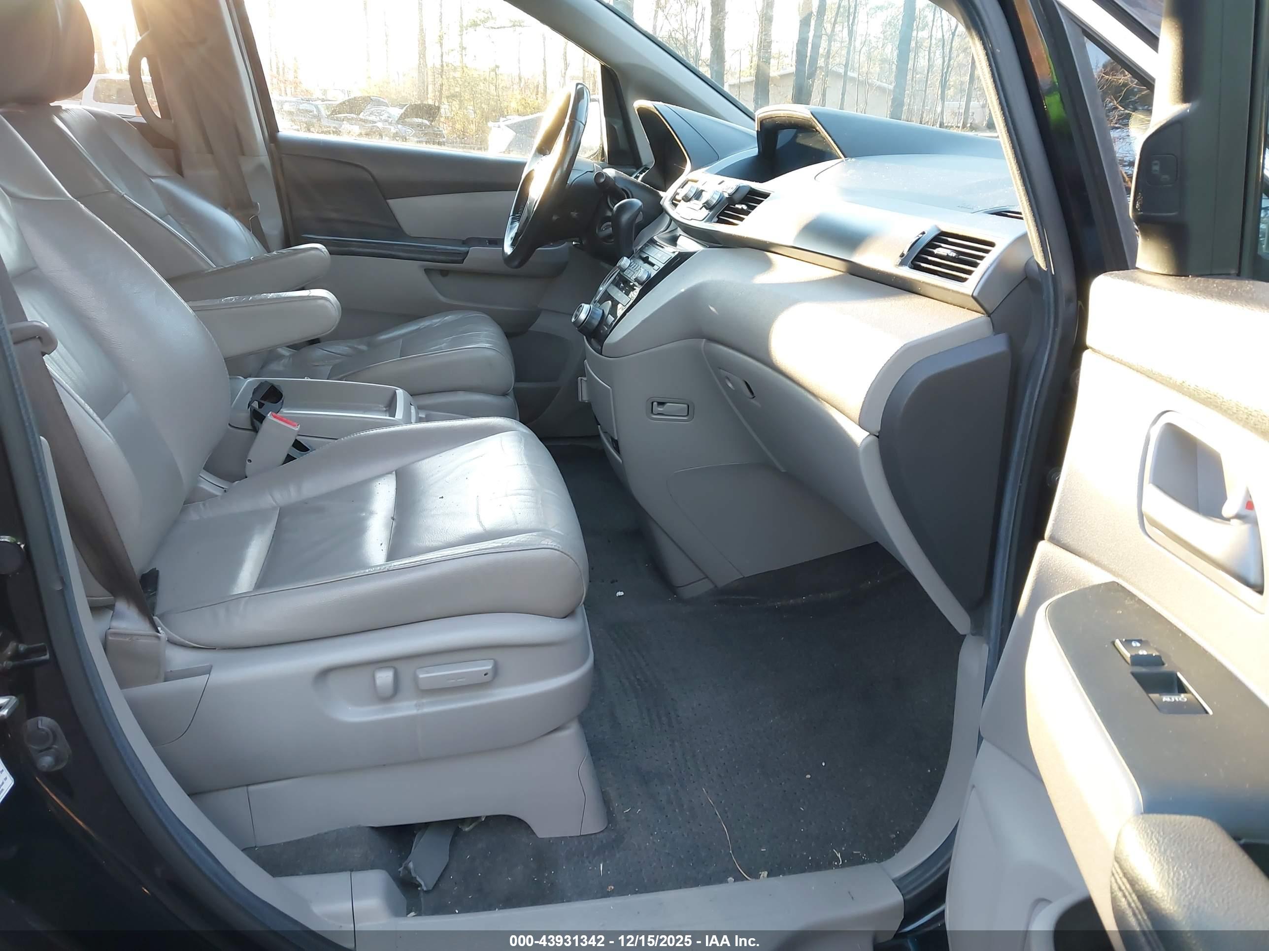 HONDA ODYSSEY image 5