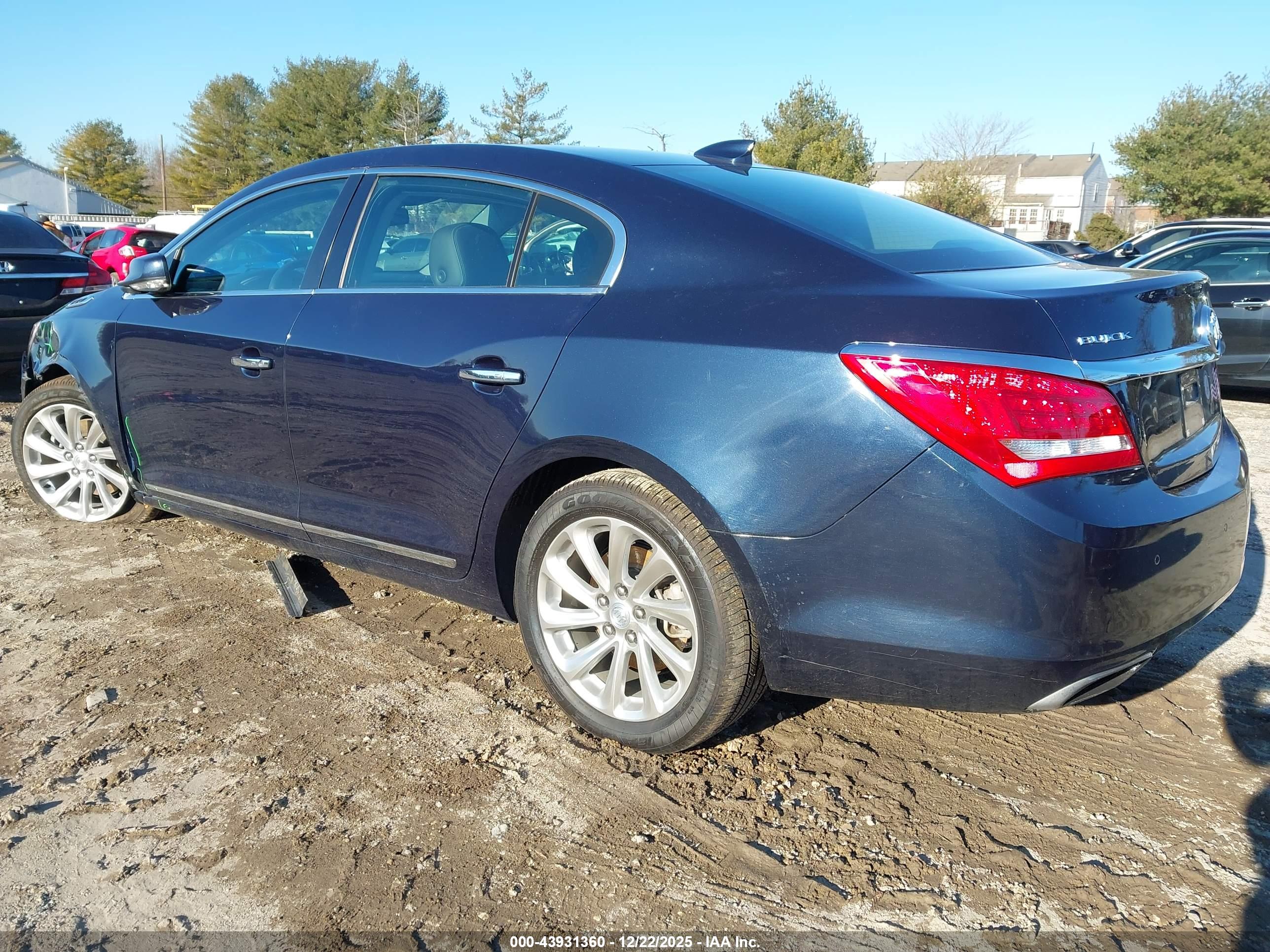 BUICK LACROSSE image 3