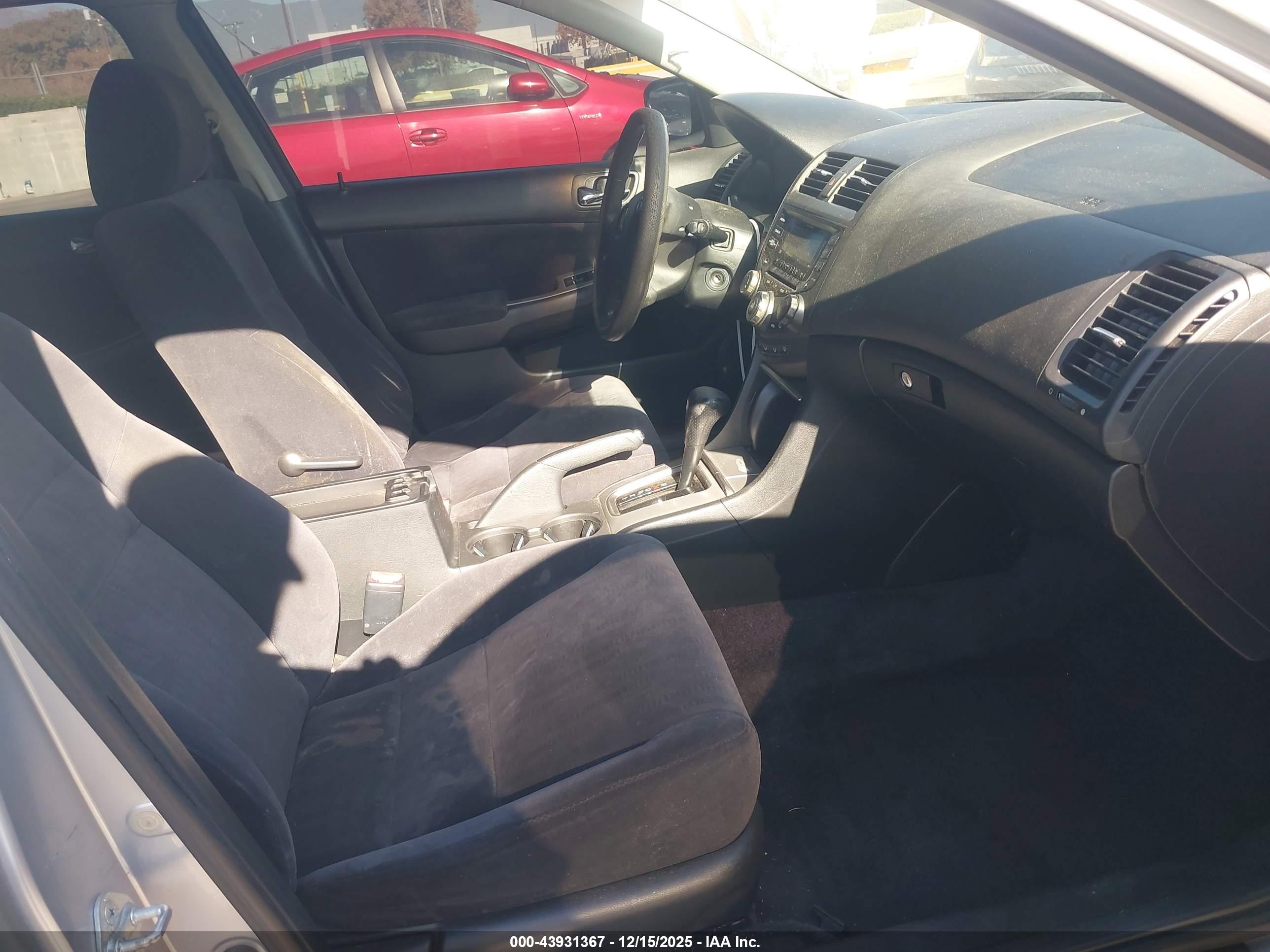 HONDA ACCORD image 5