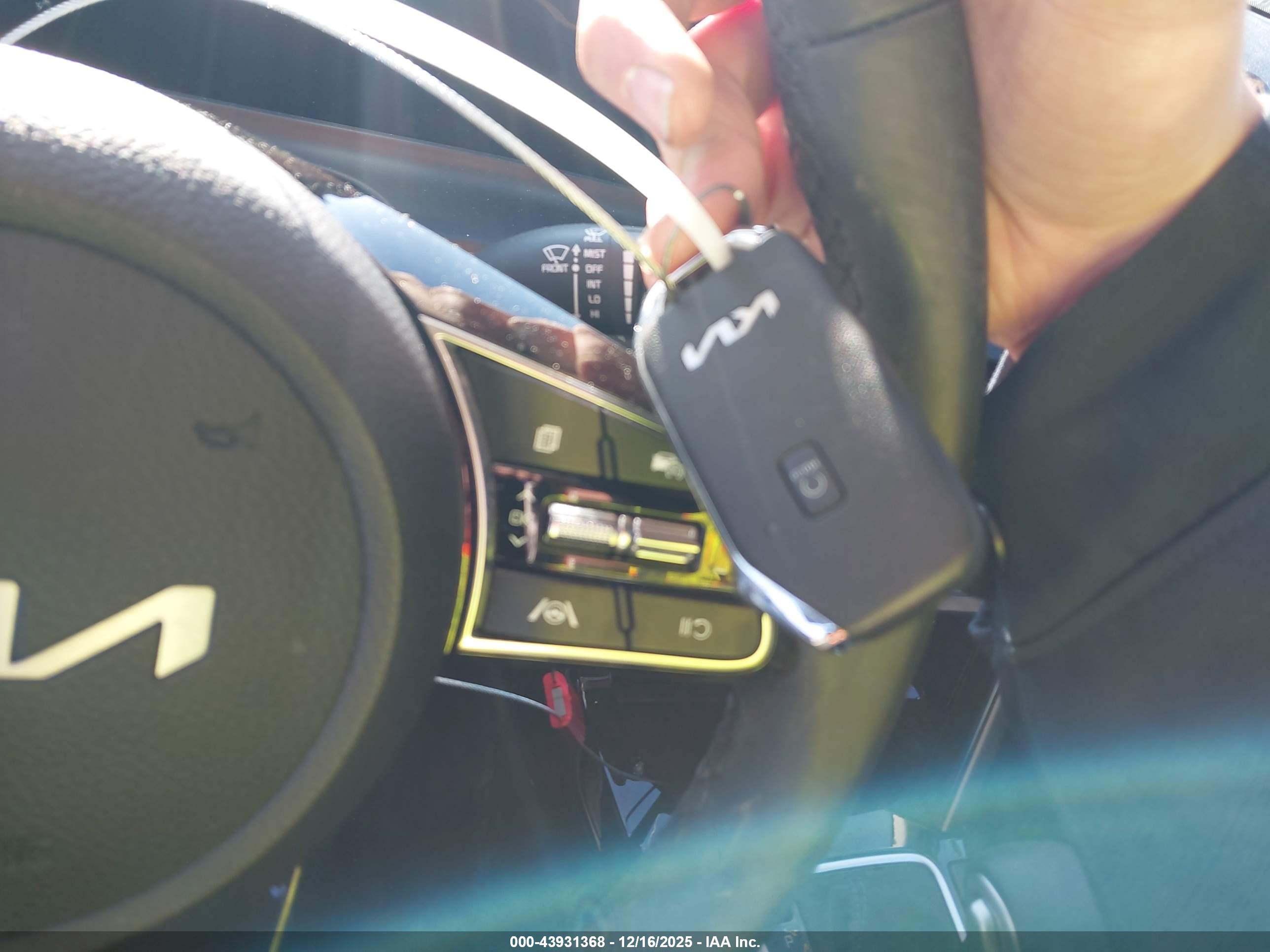 KIA SELTOS image 11