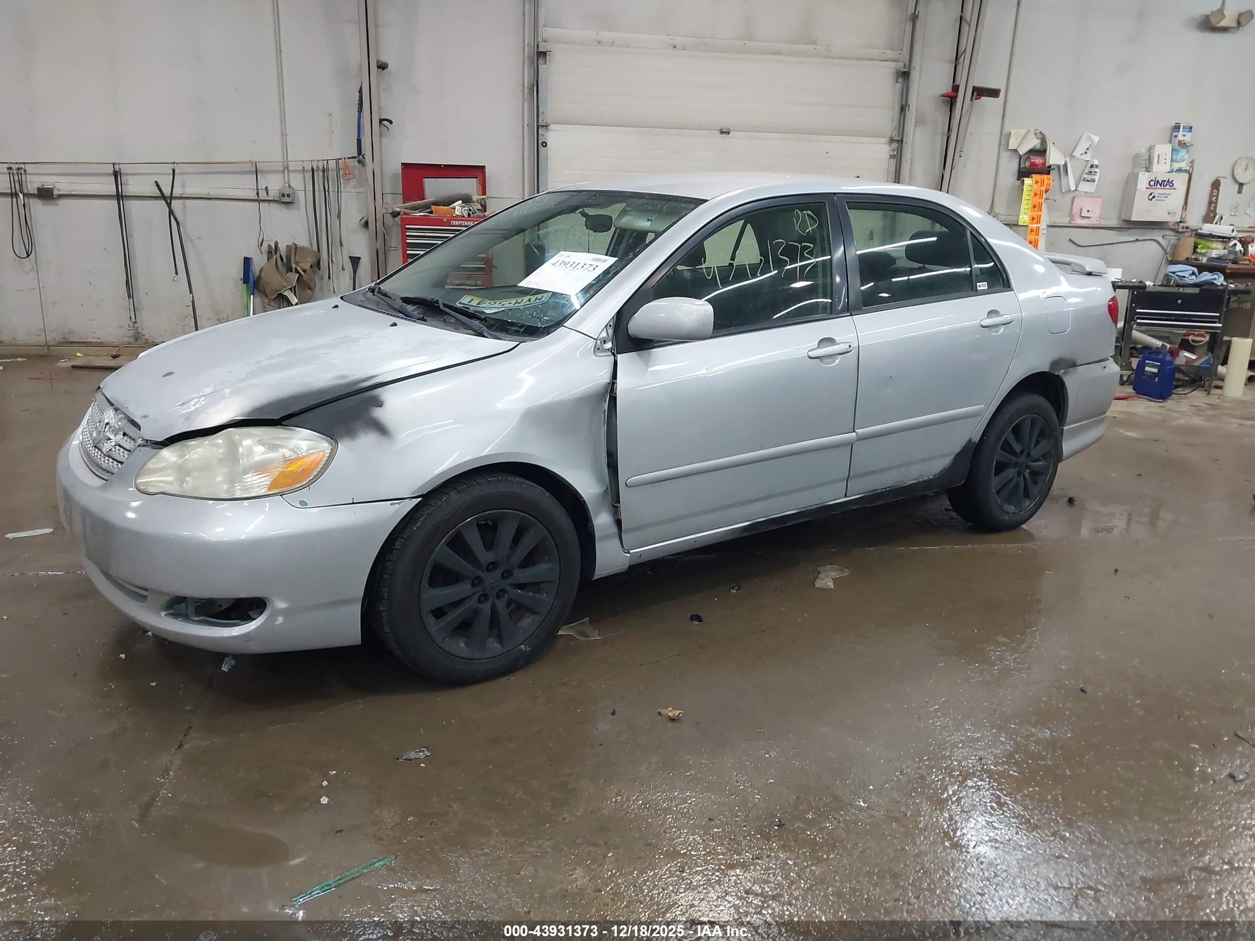 TOYOTA COROLLA image 2