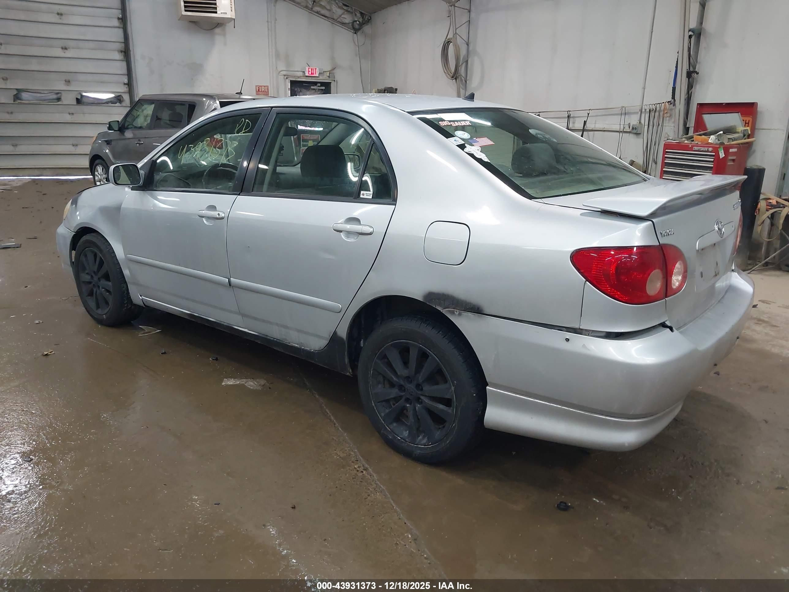 TOYOTA COROLLA image 3