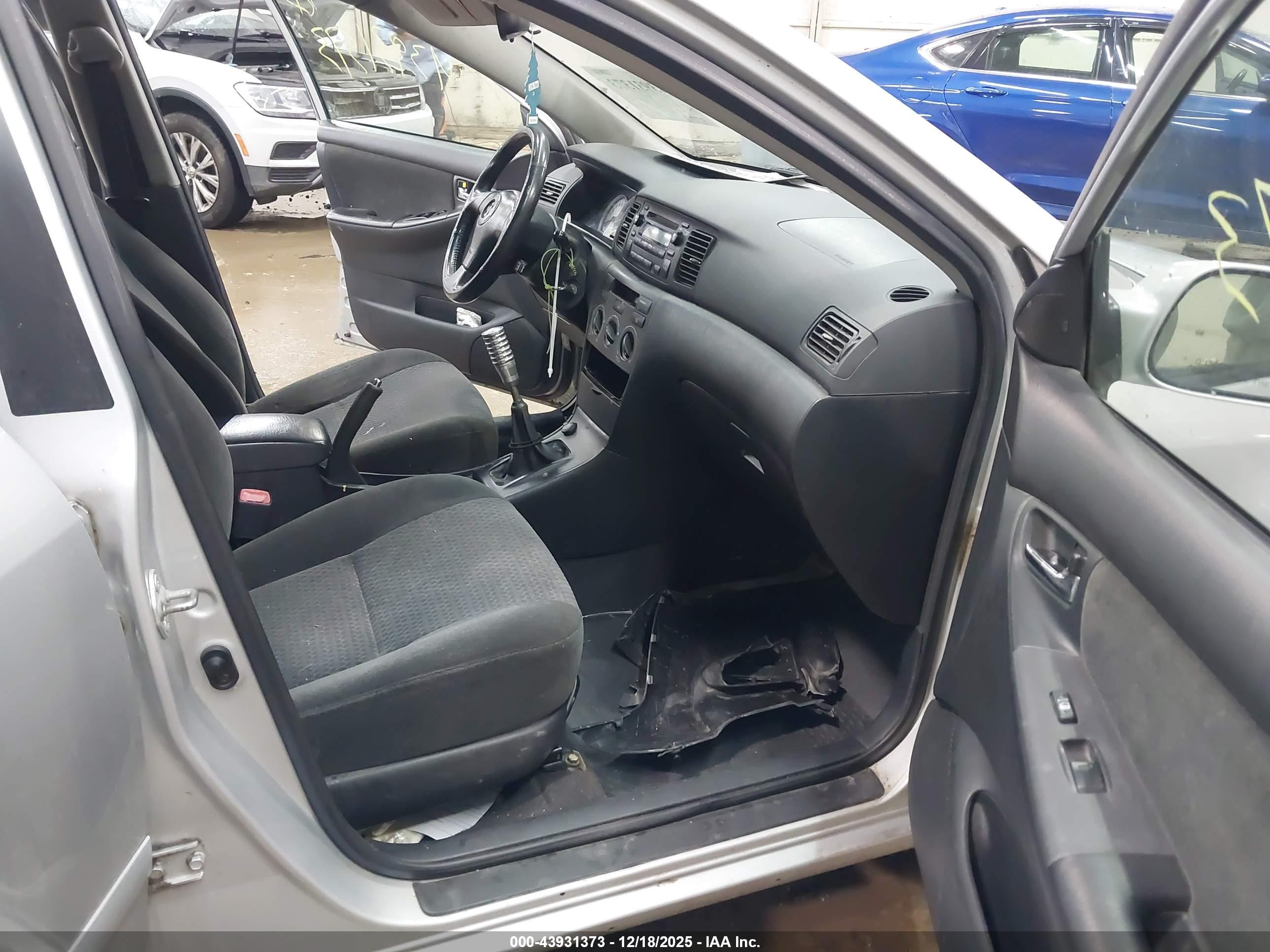 TOYOTA COROLLA image 5