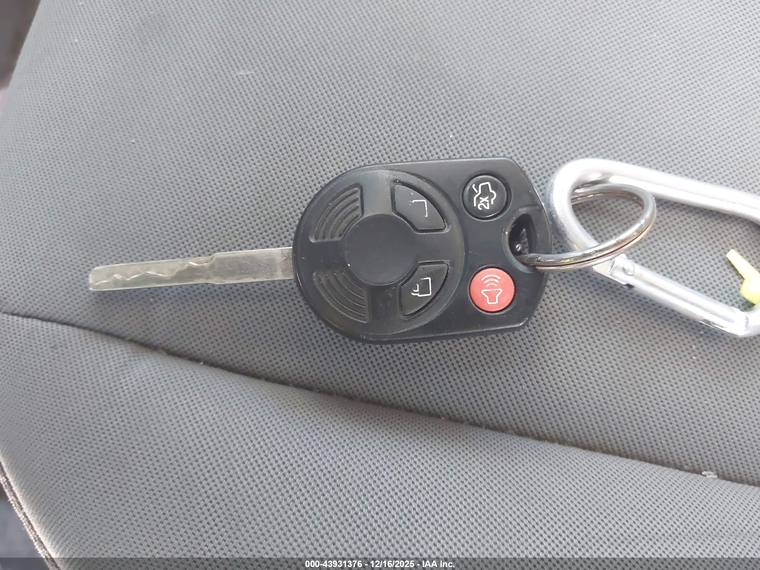 FORD ESCAPE image 11