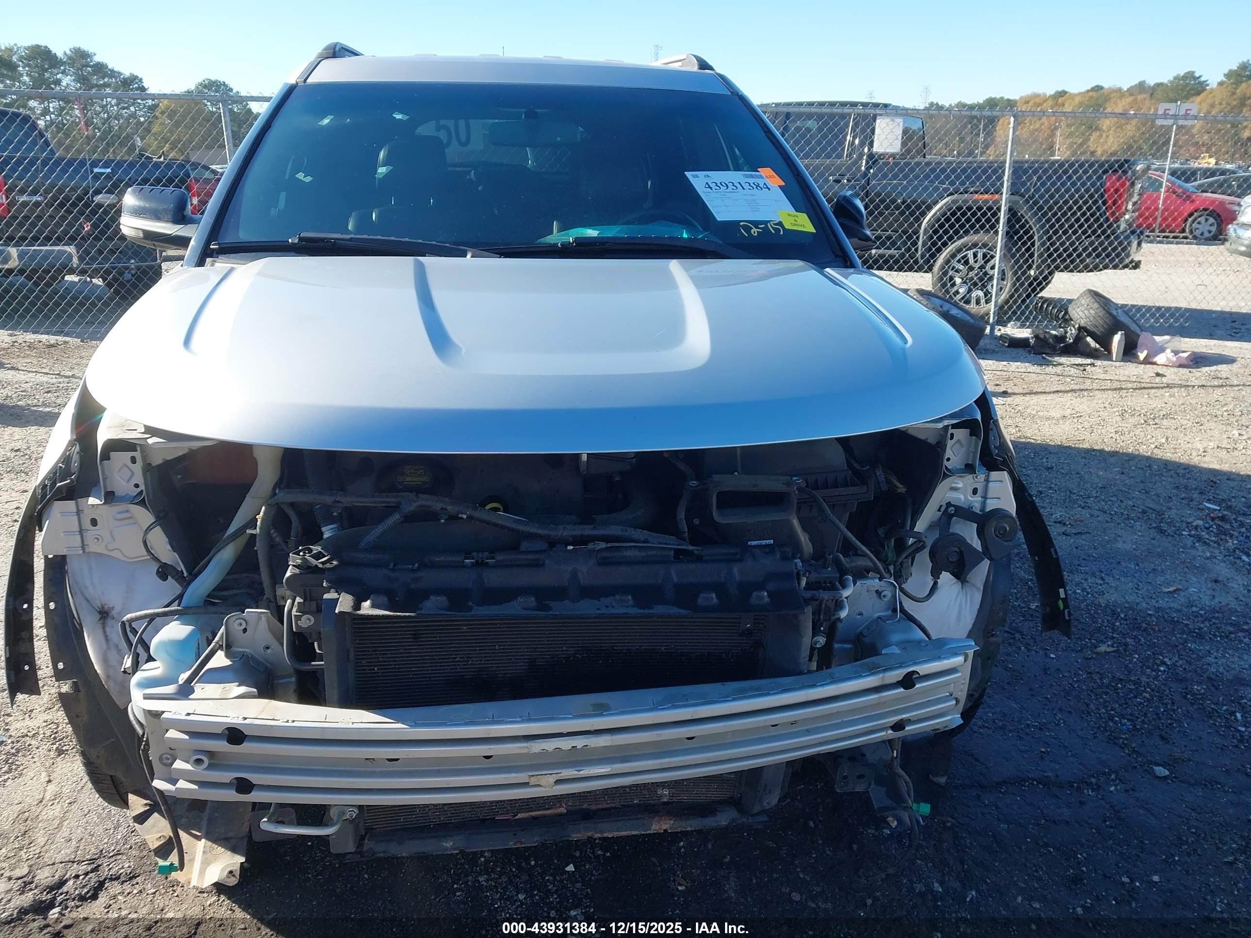 FORD EXPLORER image 6