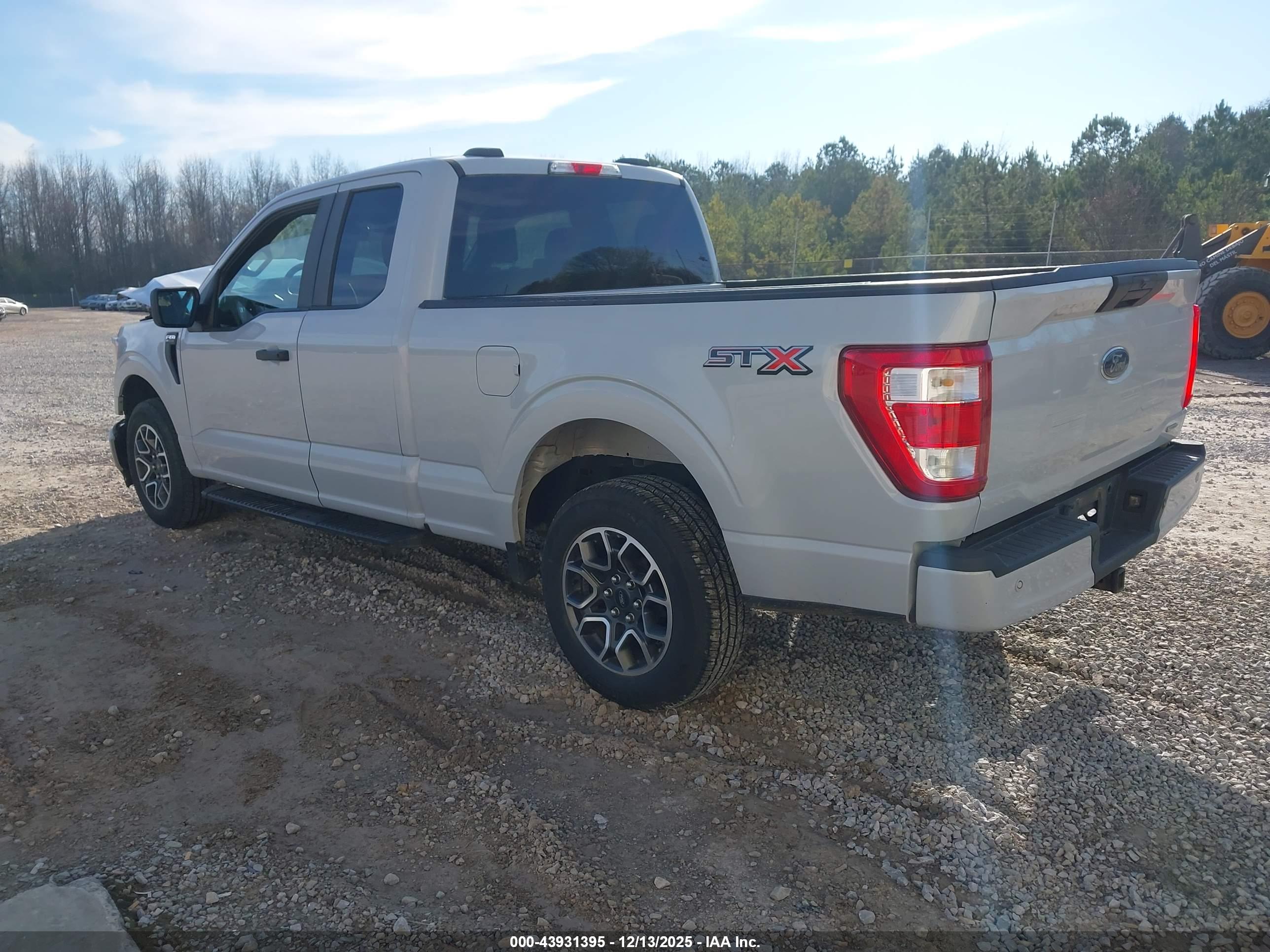 FORD F-150 image 3