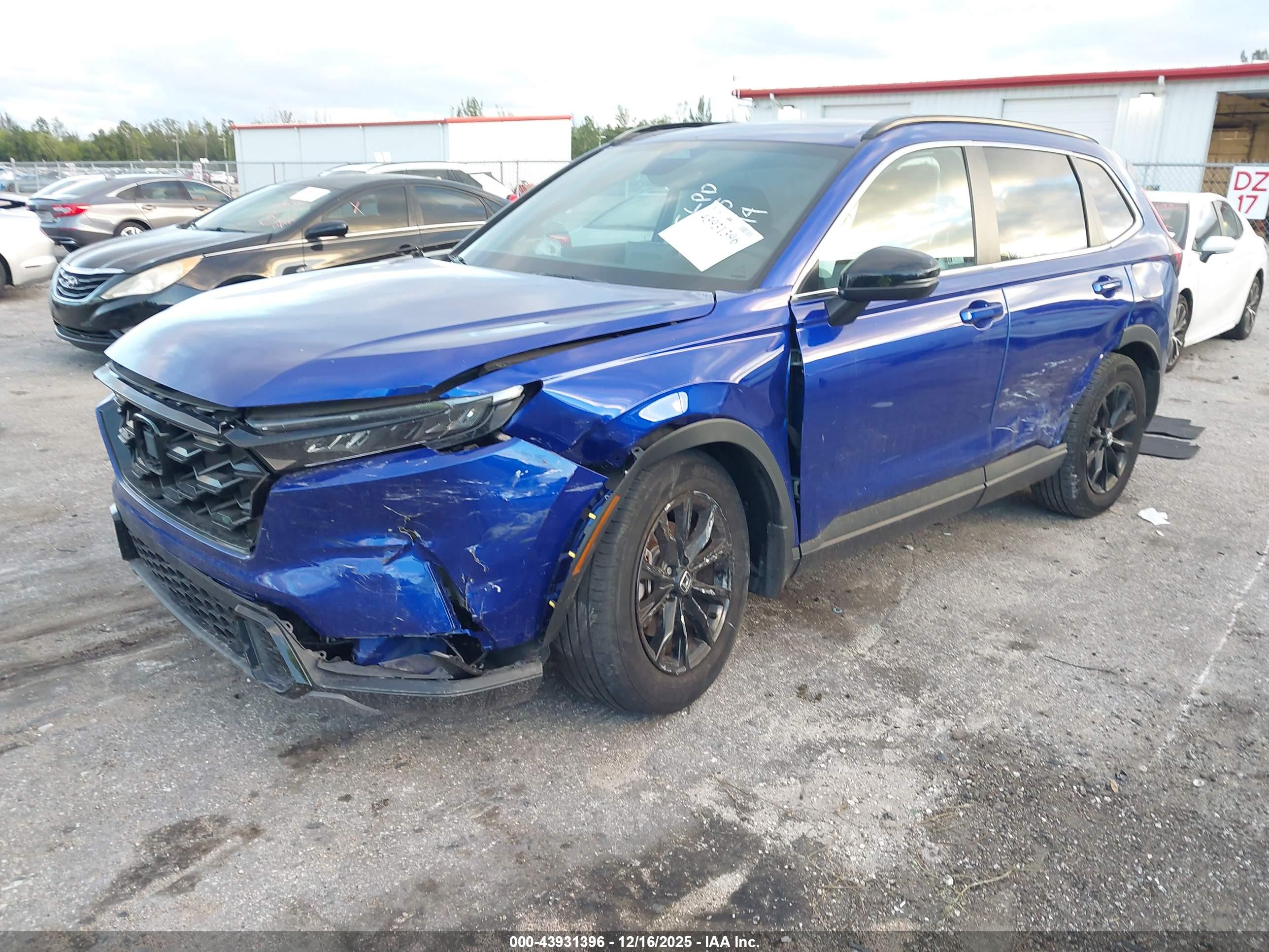 HONDA CR-V image 2