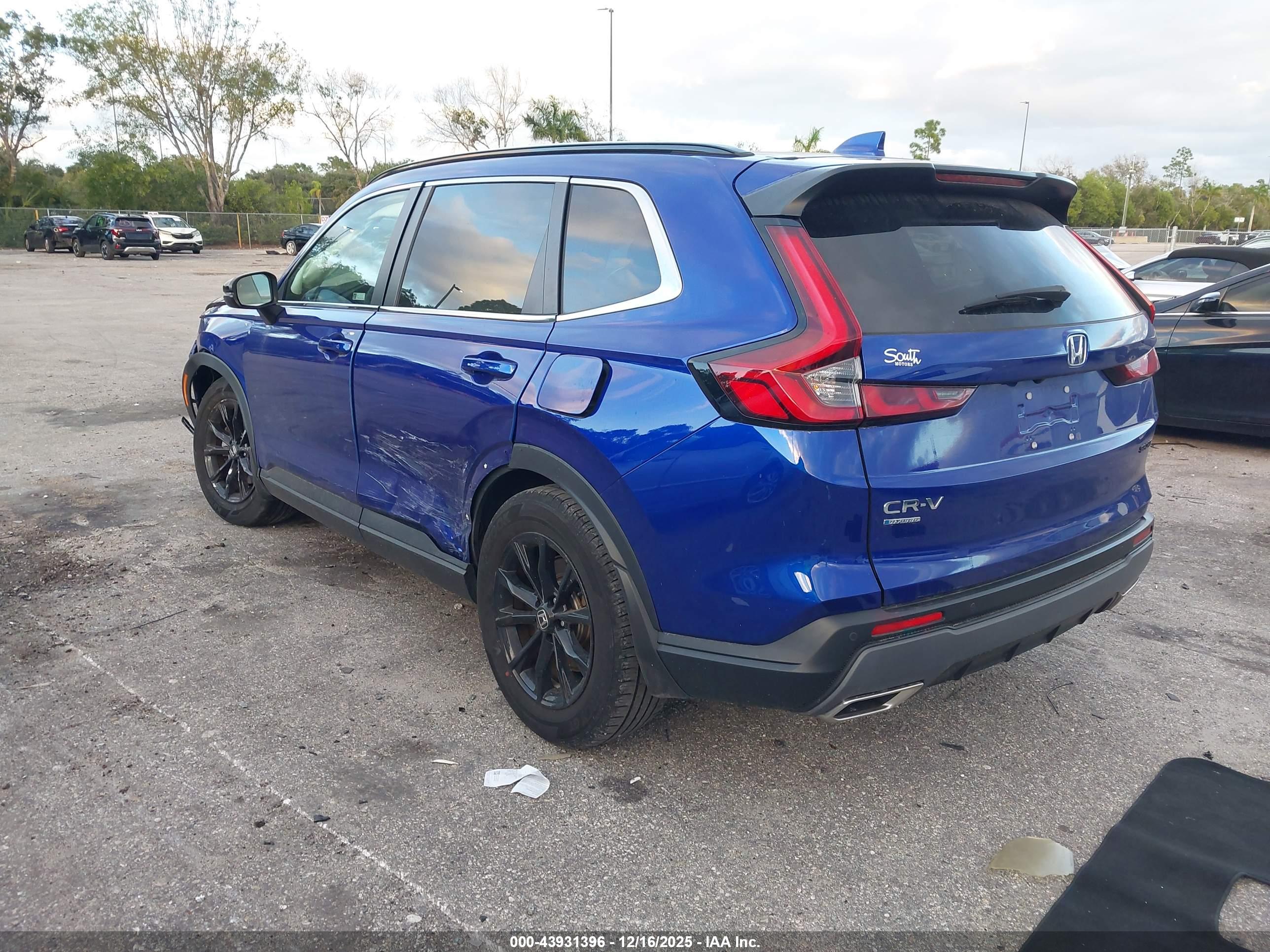 HONDA CR-V image 3