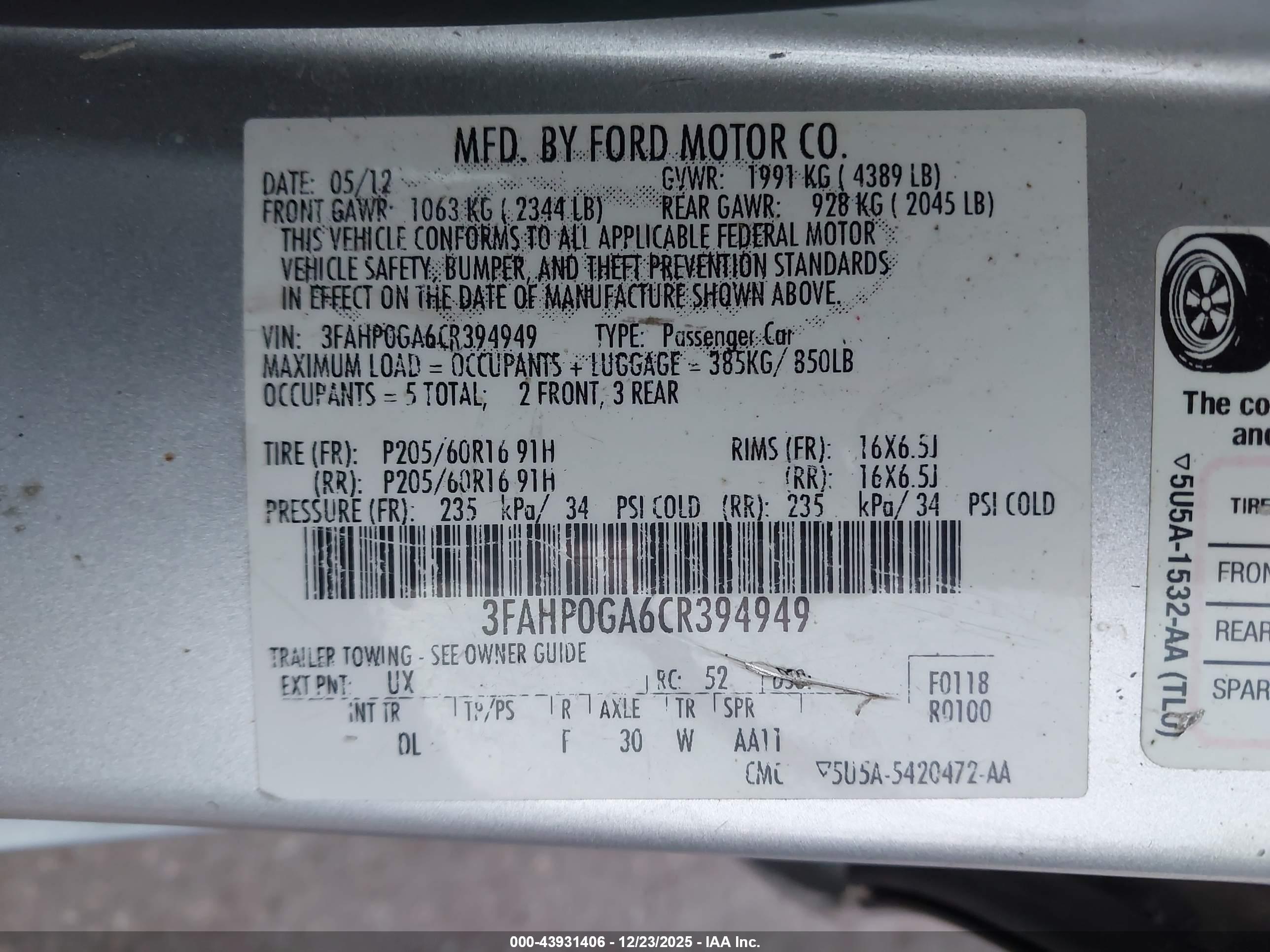 FORD FUSION image 9