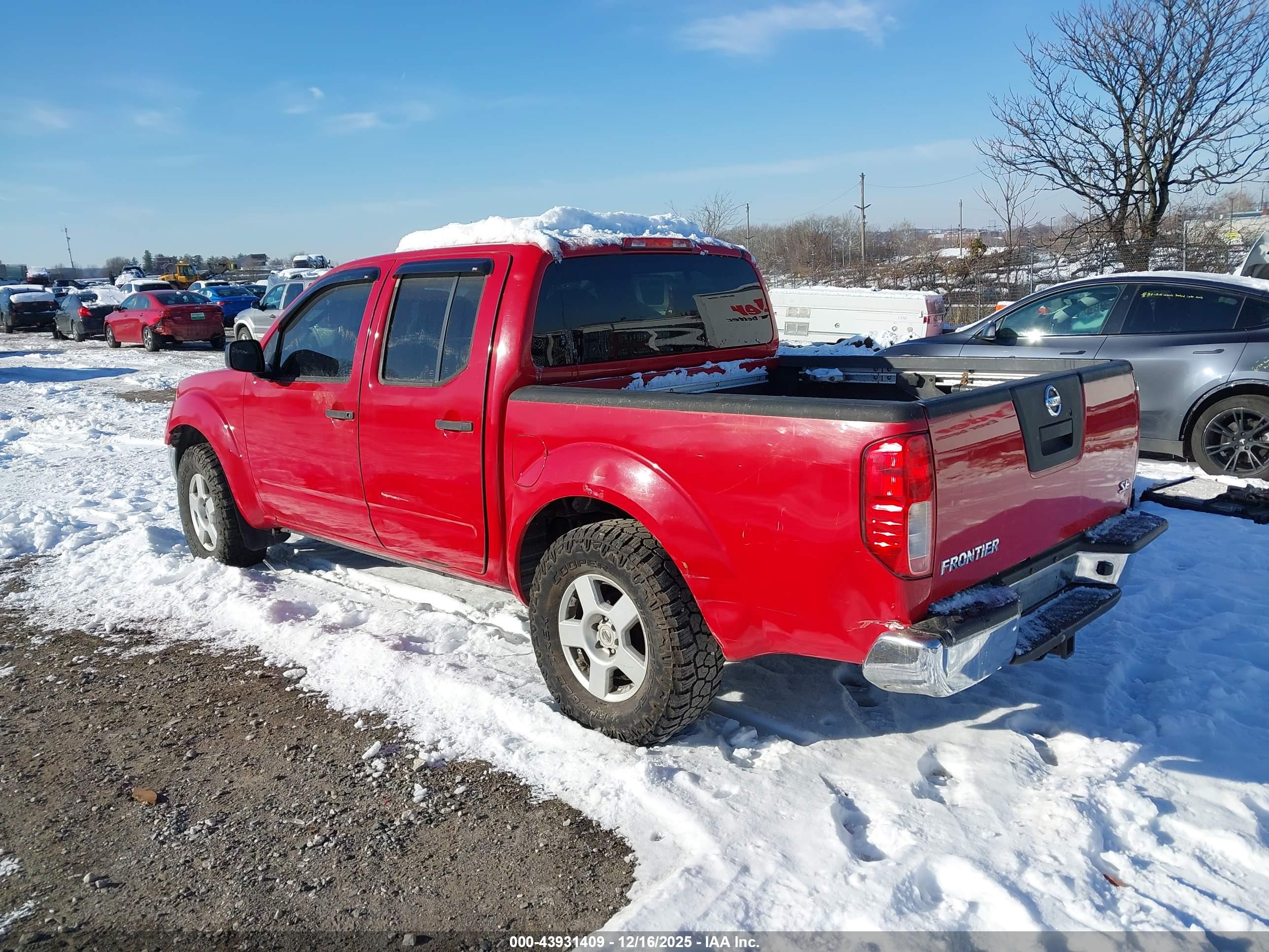 NISSAN FRONTIER image 3
