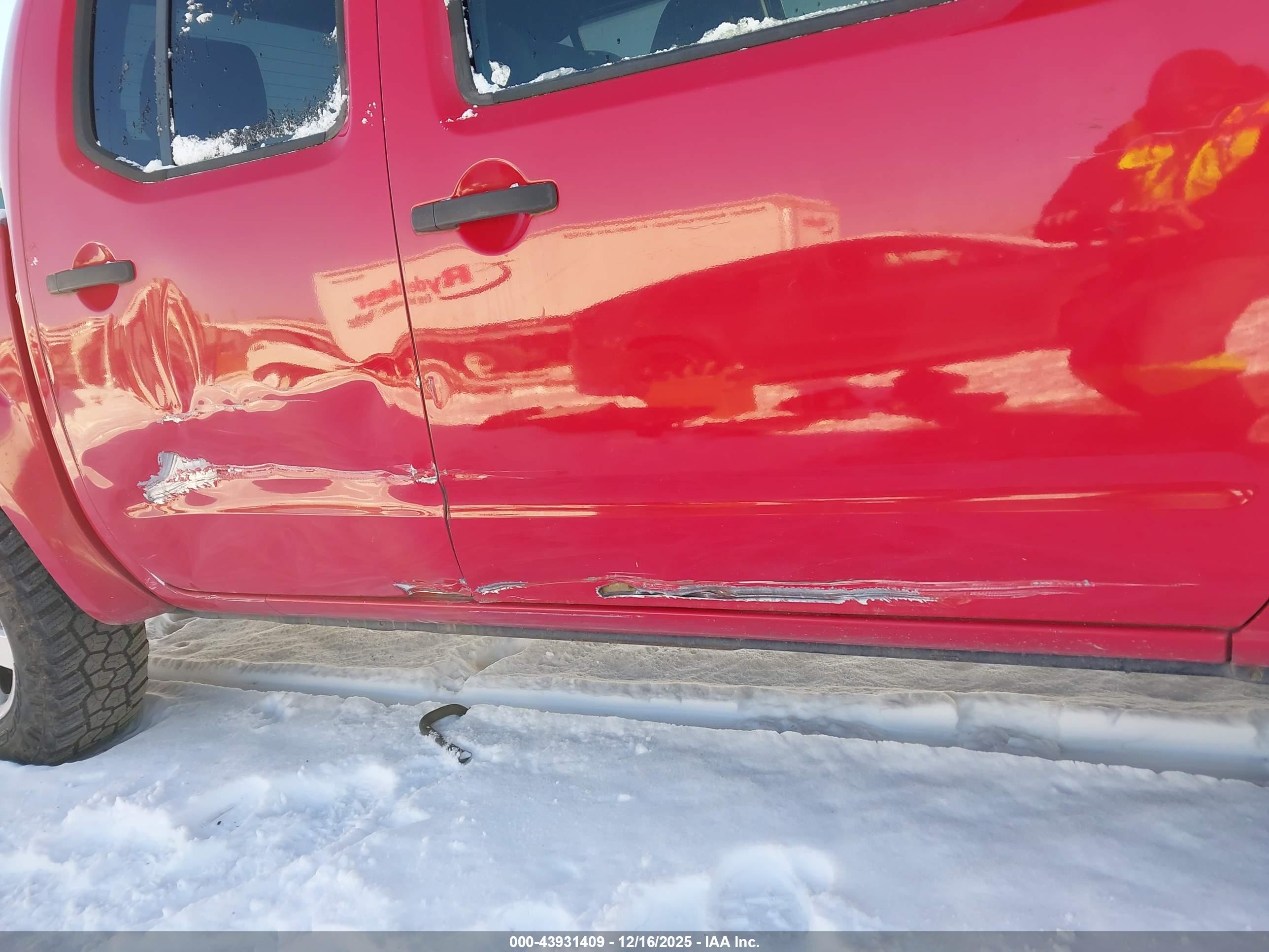 NISSAN FRONTIER image 6