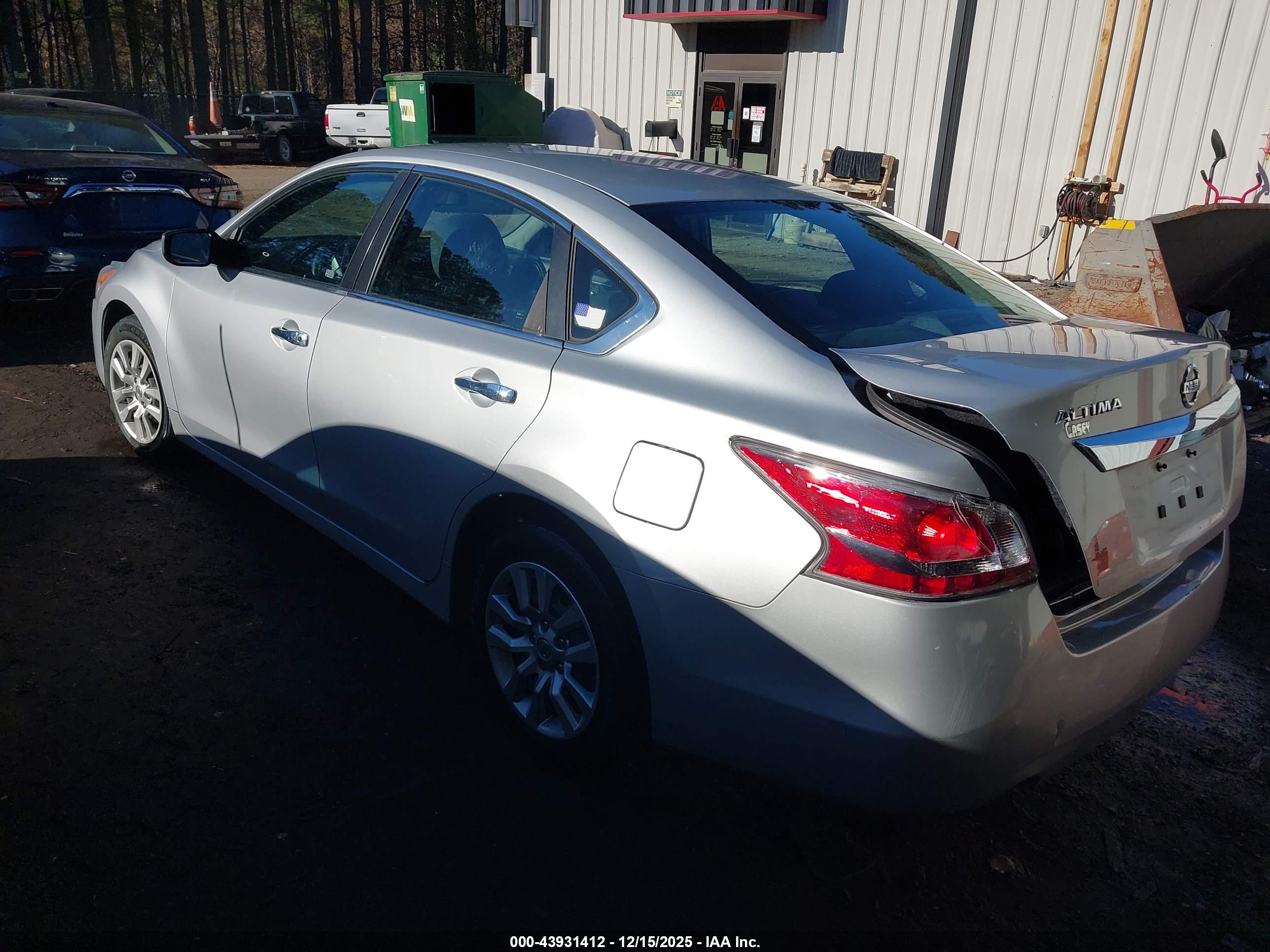 NISSAN ALTIMA image 3