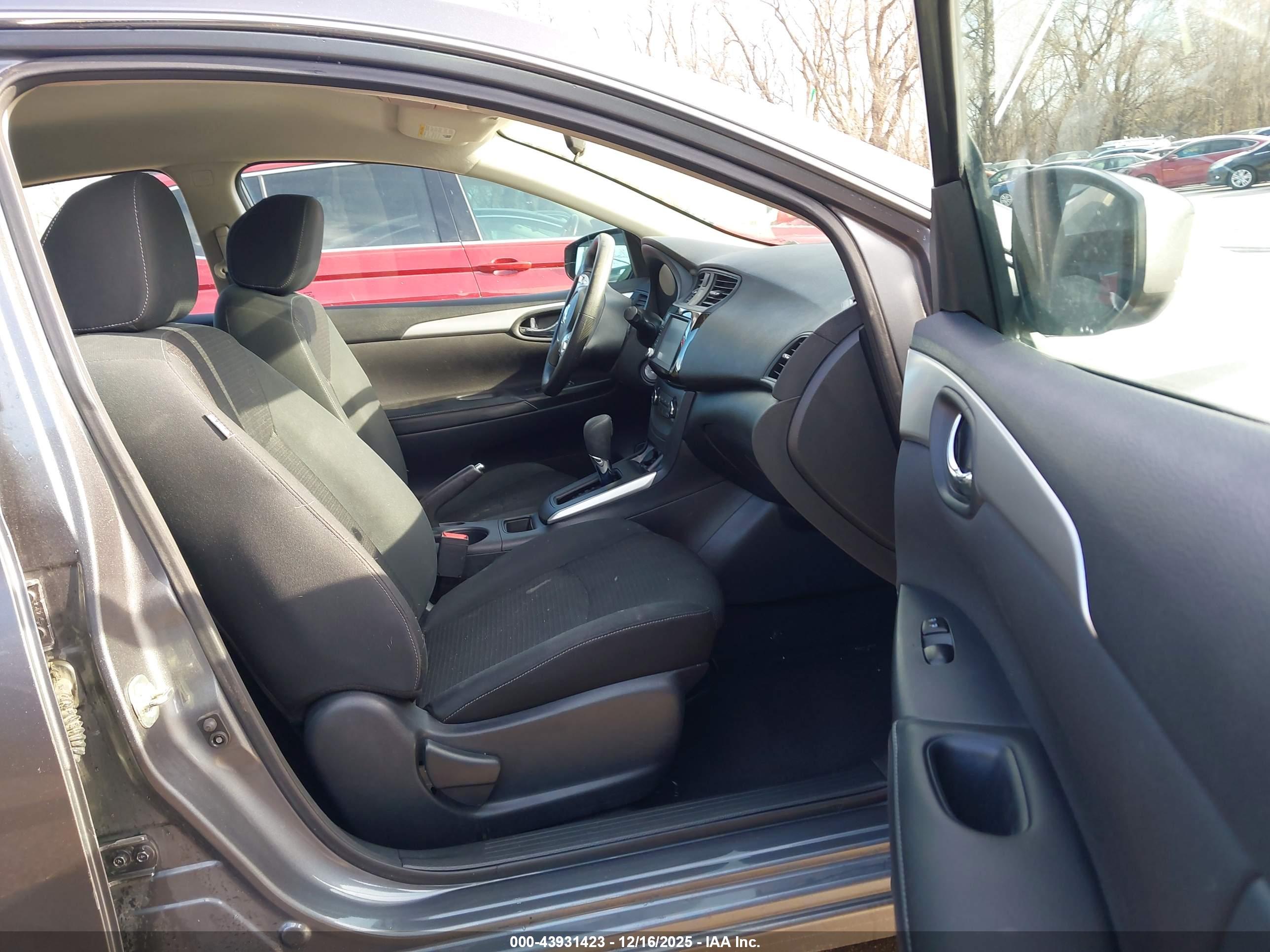NISSAN SENTRA image 5