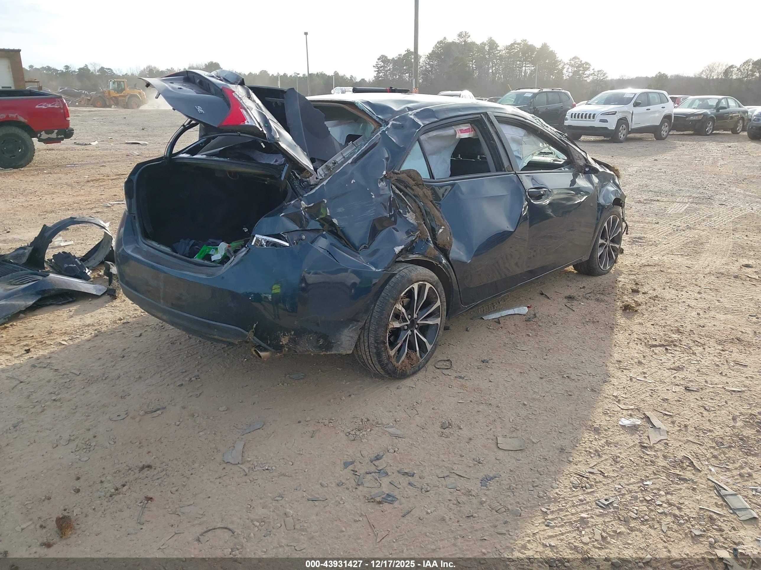 TOYOTA COROLLA image 4