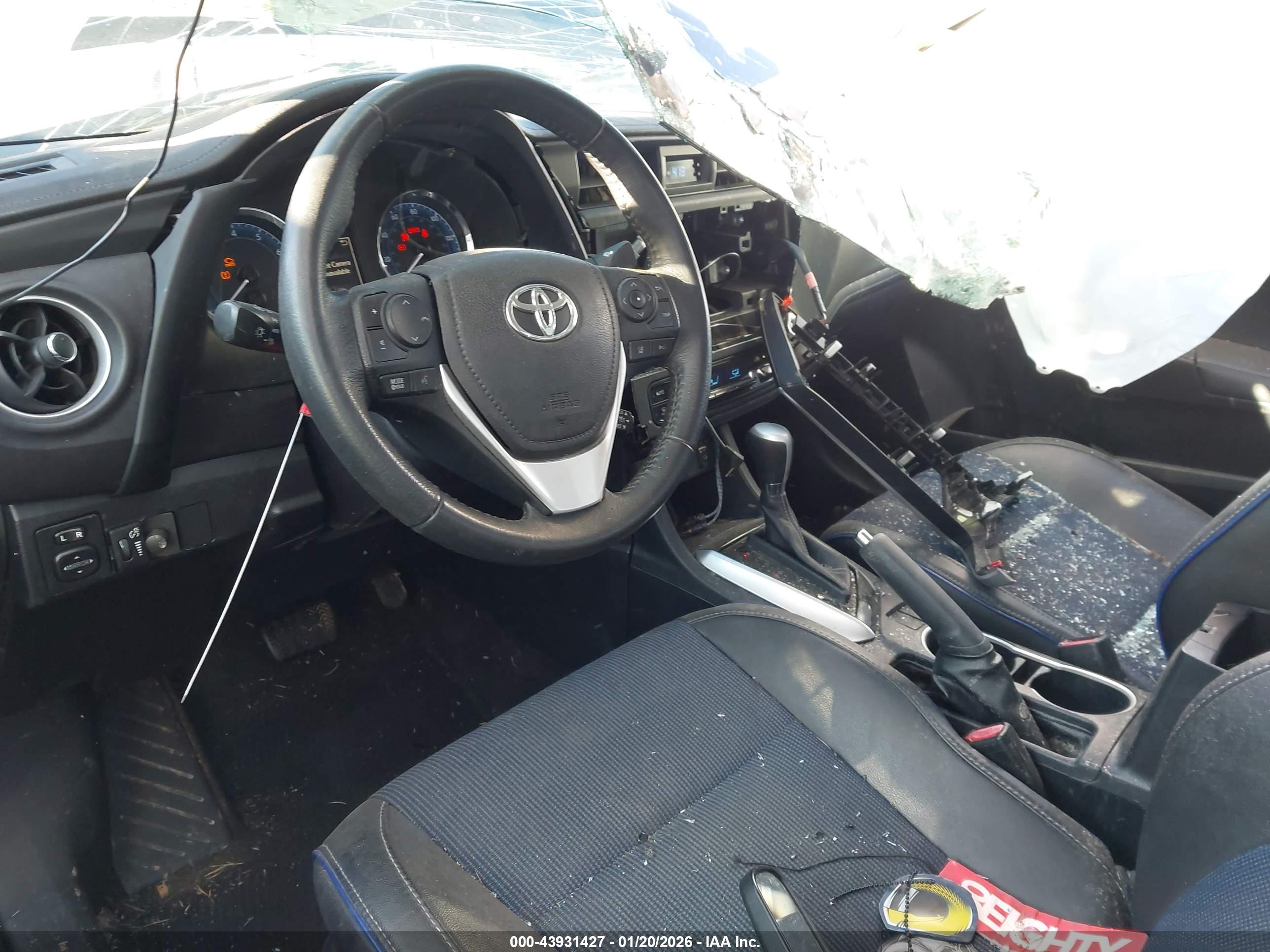 TOYOTA COROLLA image 5