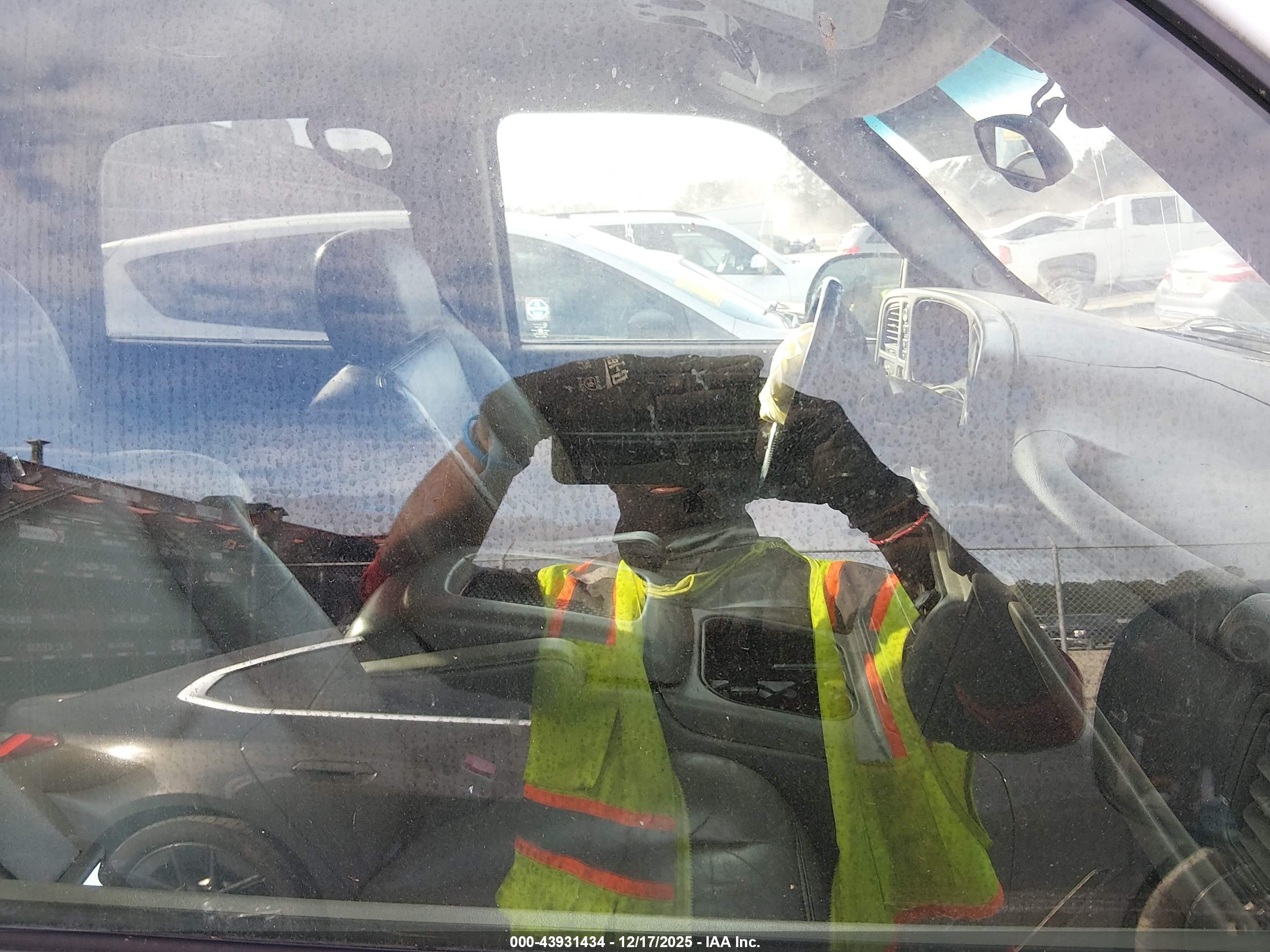 CHEVROLET TAHOE image 5