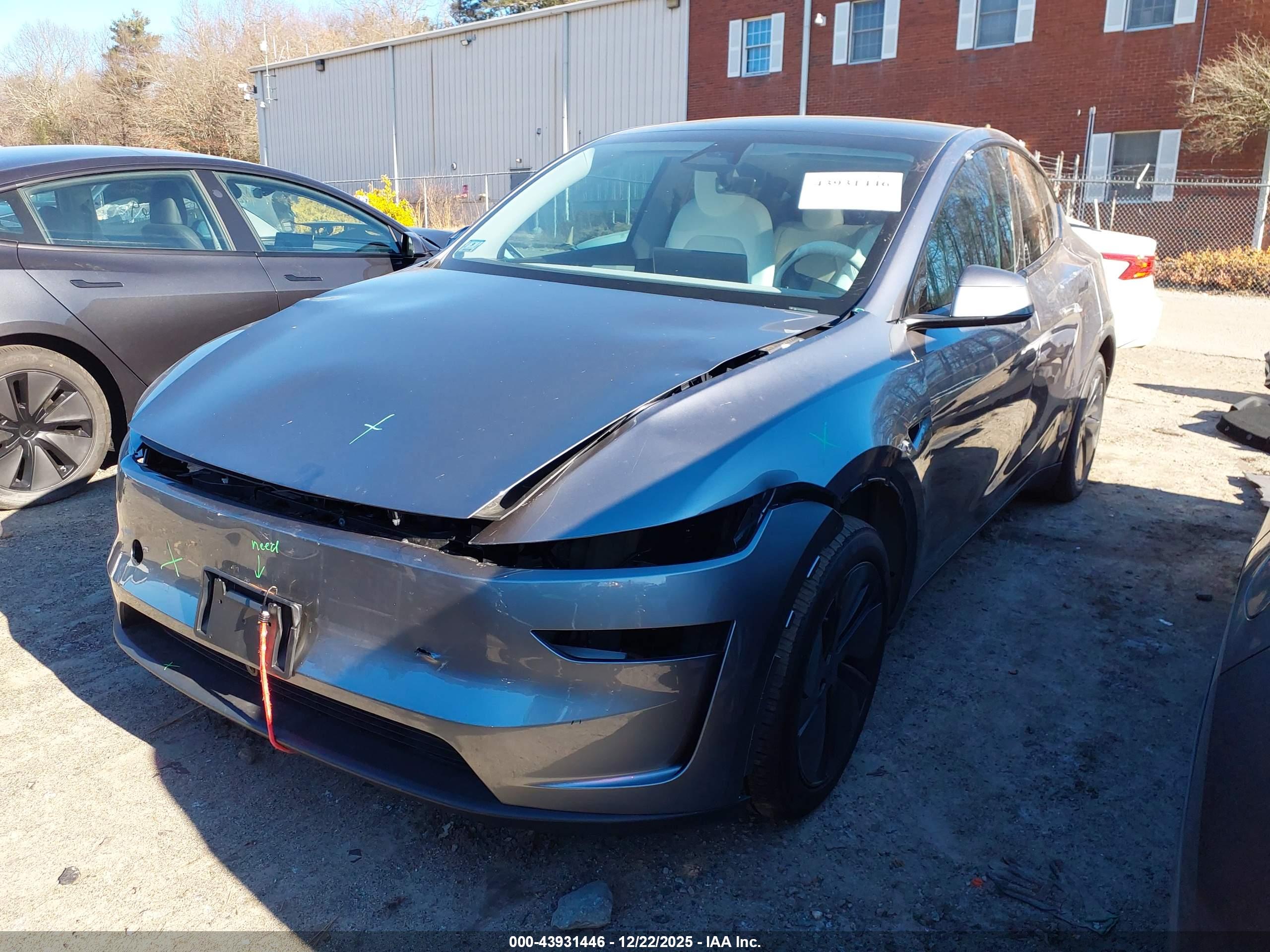 TESLA MODEL image 2