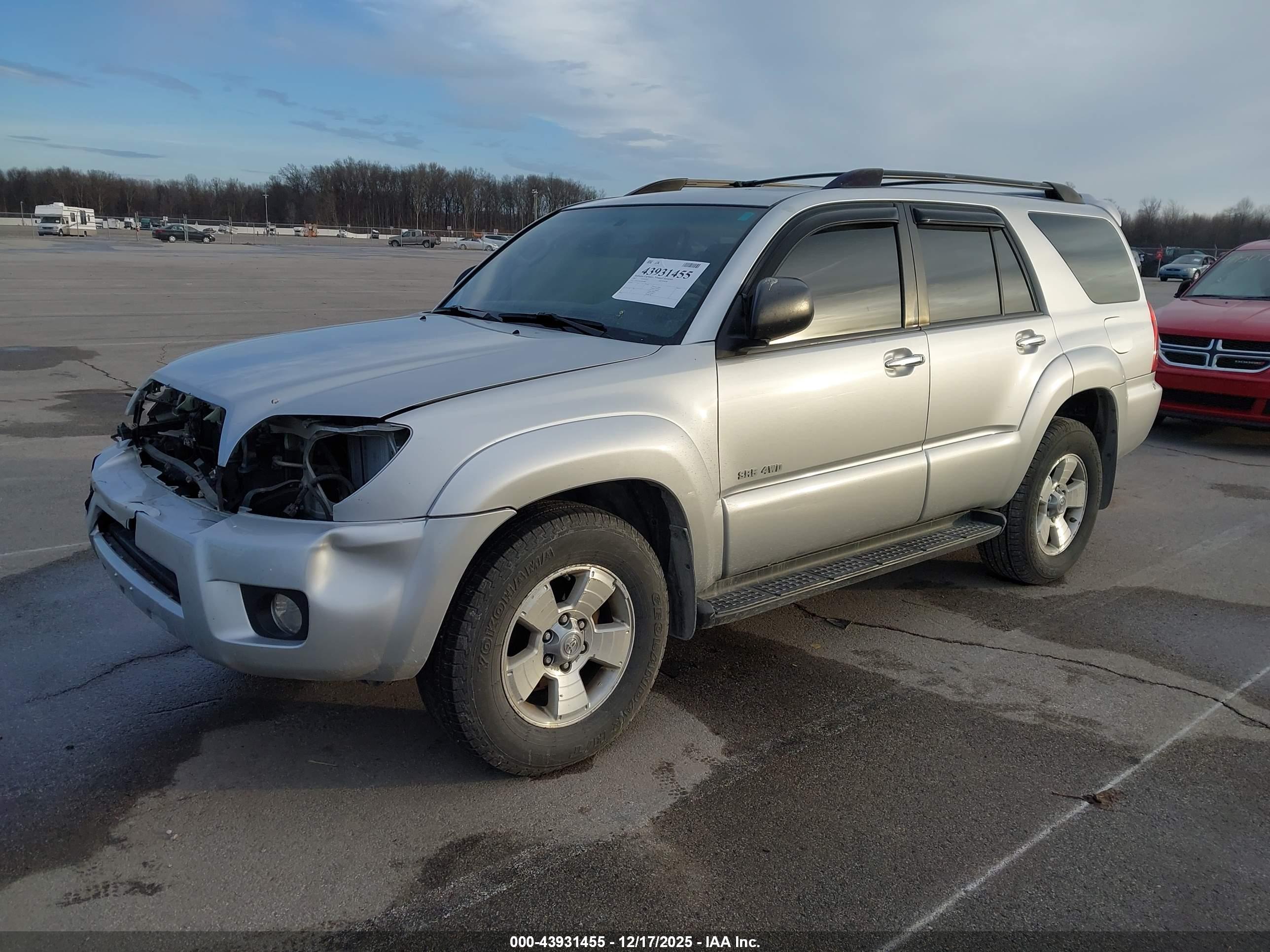 TOYOTA 4RUNNER image 2