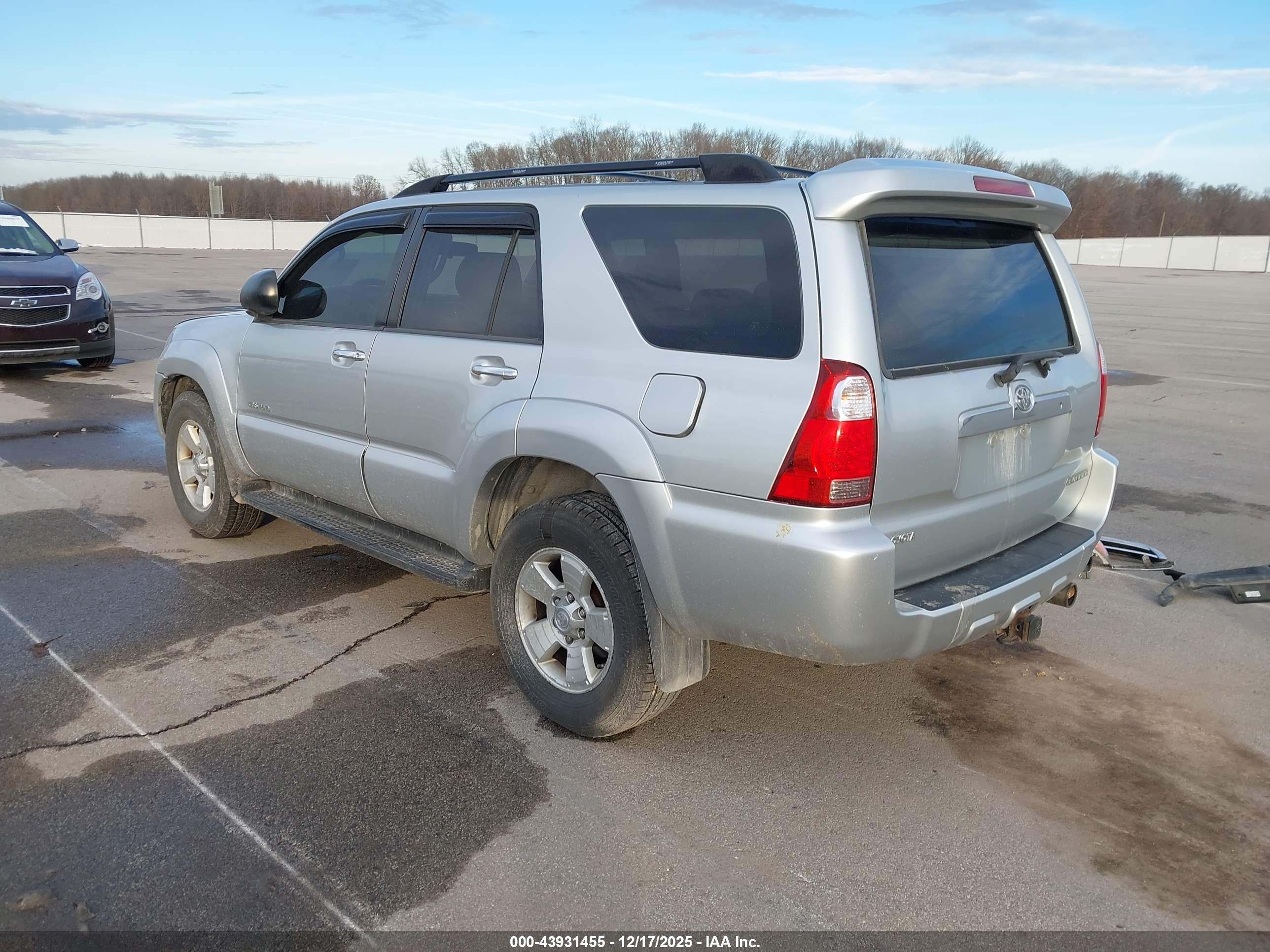 TOYOTA 4RUNNER image 3