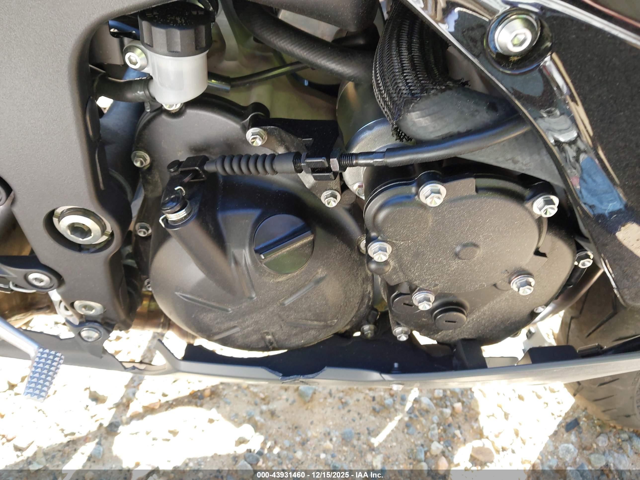 KAWASAKI ZX636 image 8