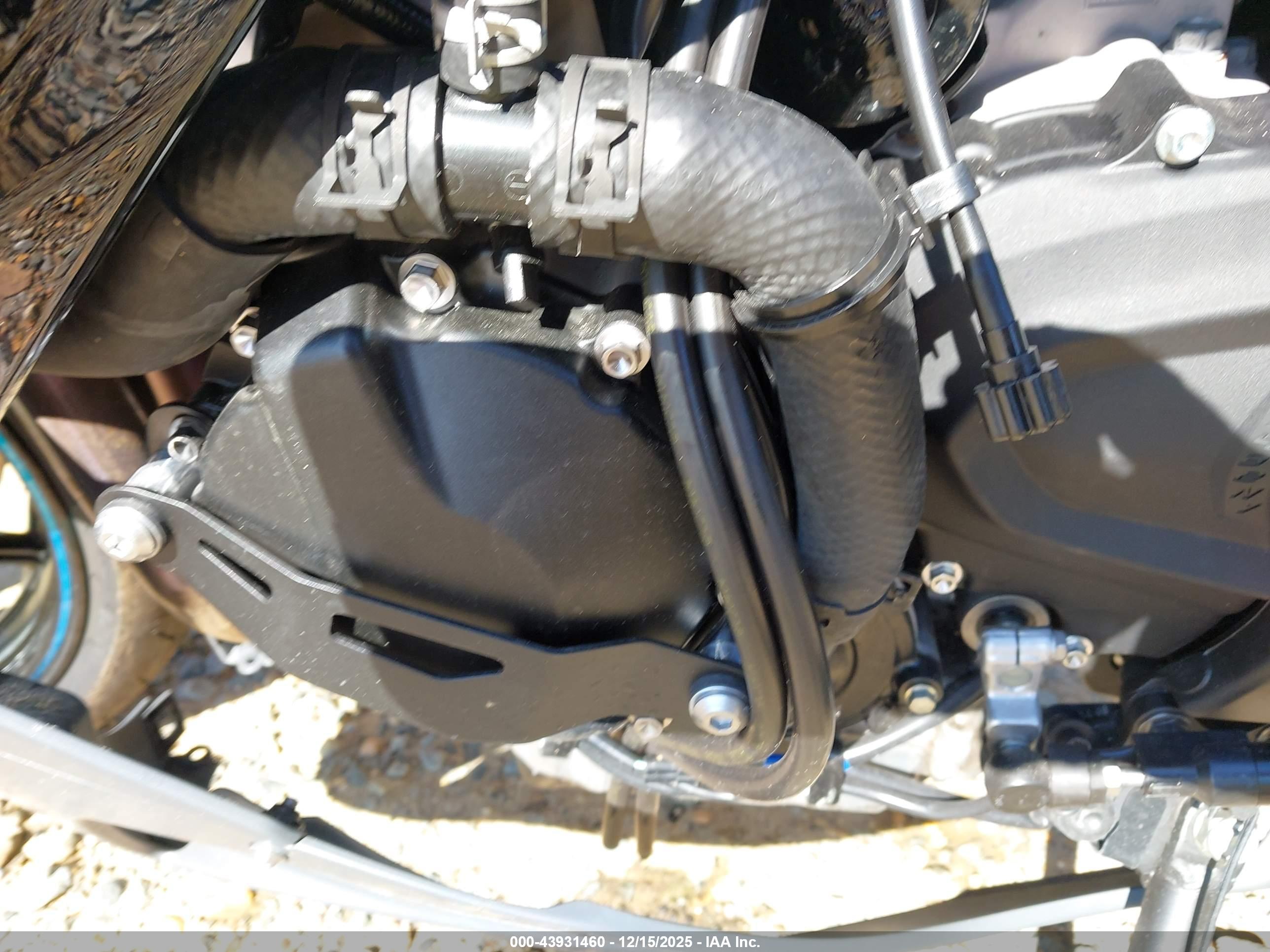 KAWASAKI ZX636 image 9