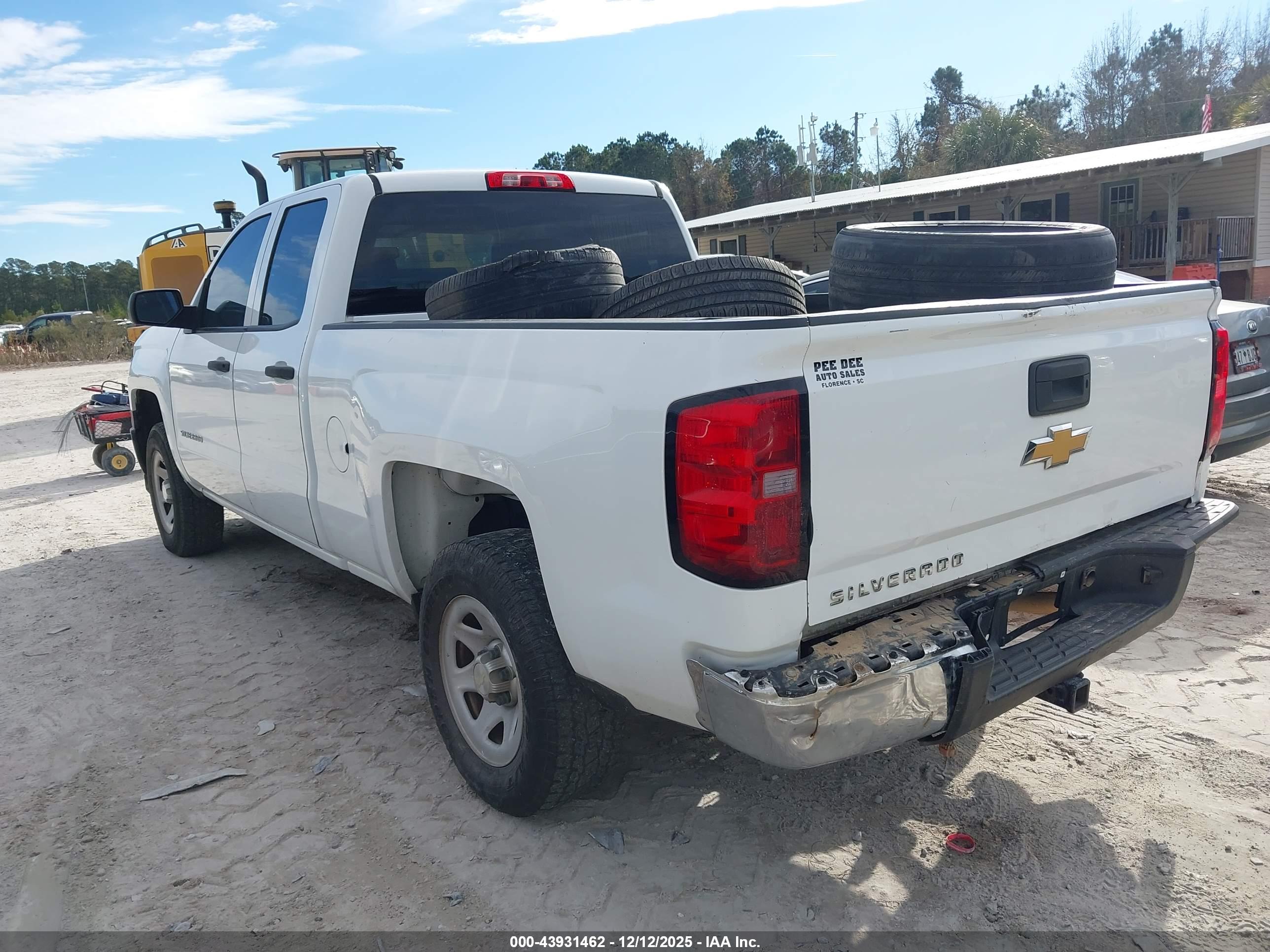 CHEVROLET SILVERADO image 3