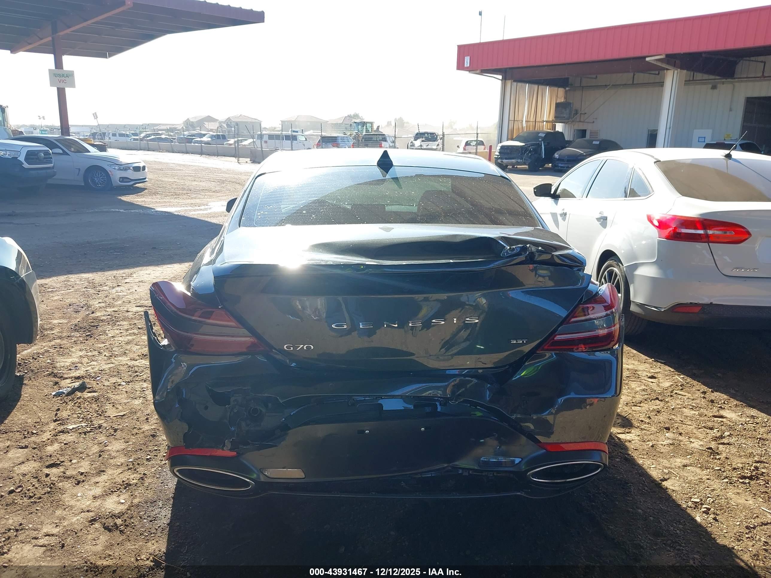 GENESIS G70 image 6