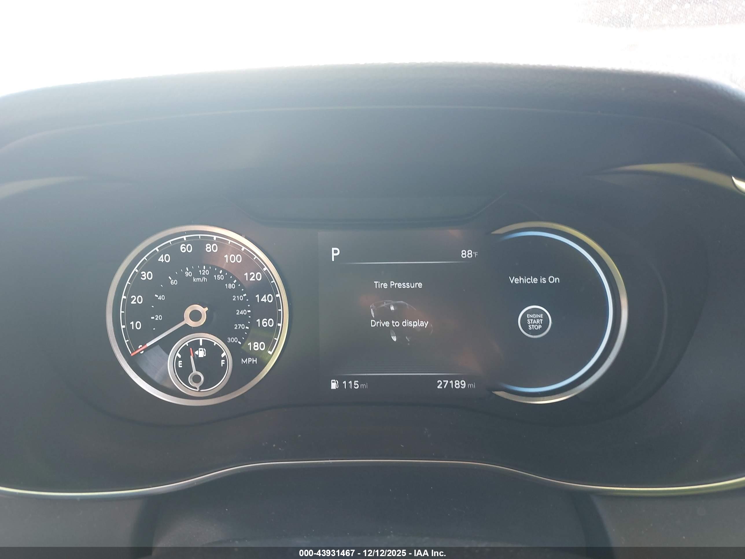 GENESIS G70 image 7