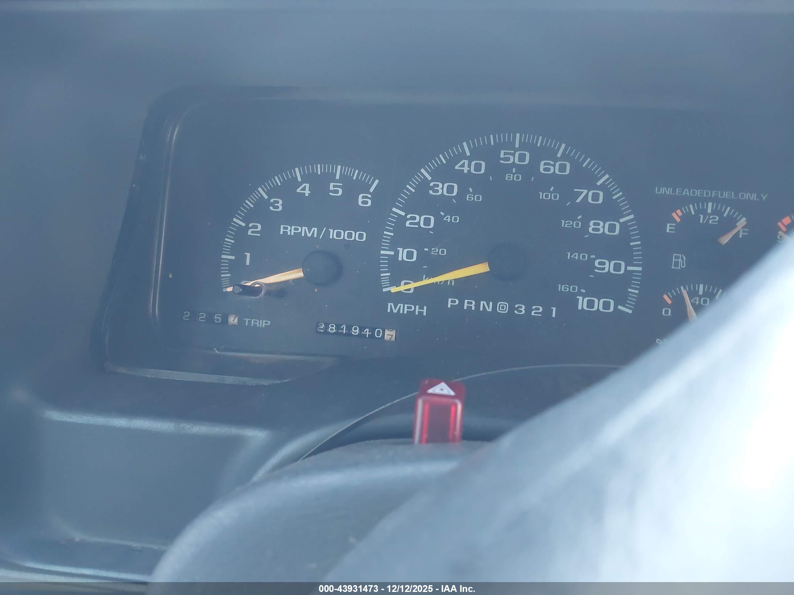 CHEVROLET TAHOE image 7