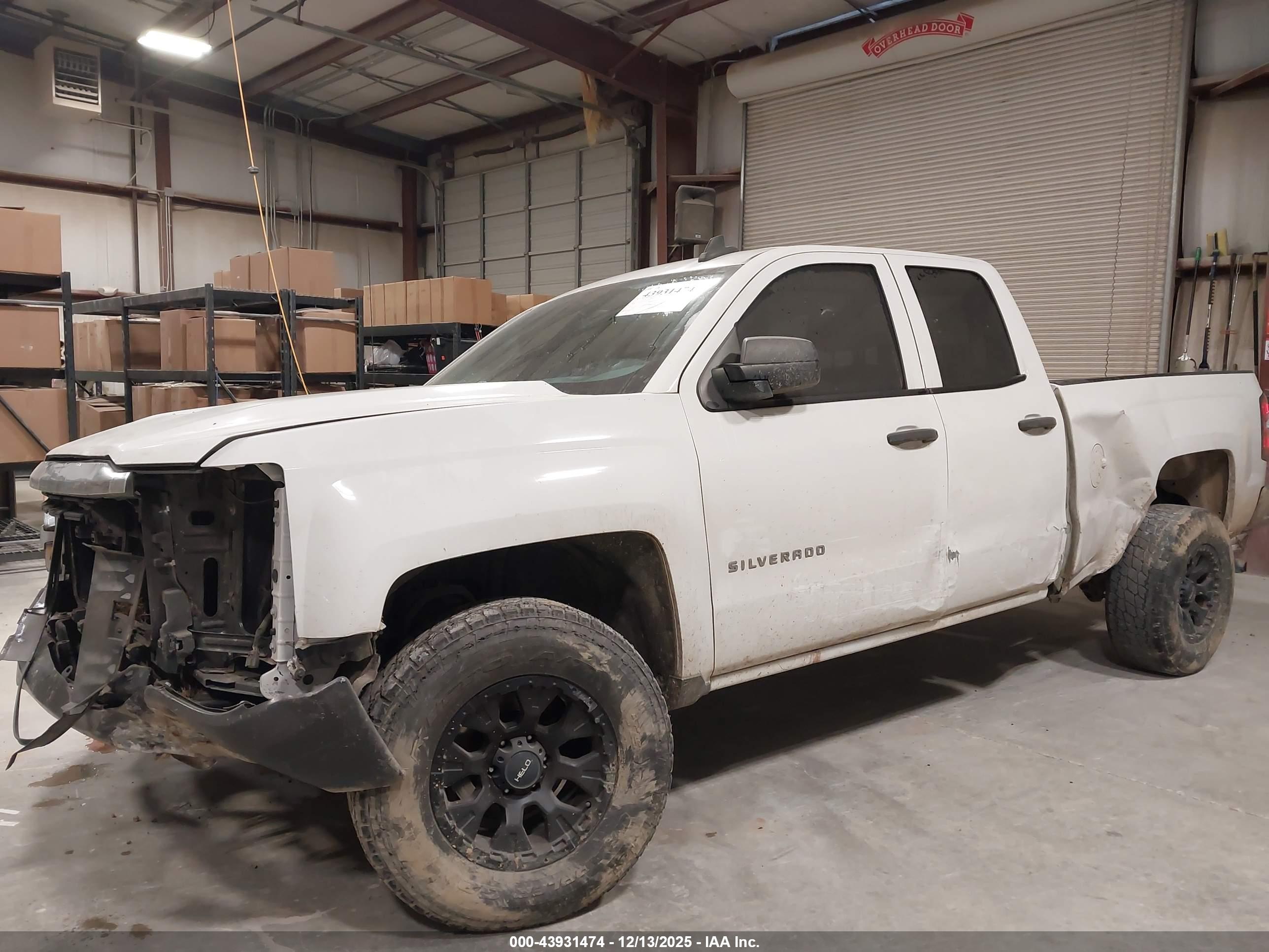 CHEVROLET SILVERADO image 6