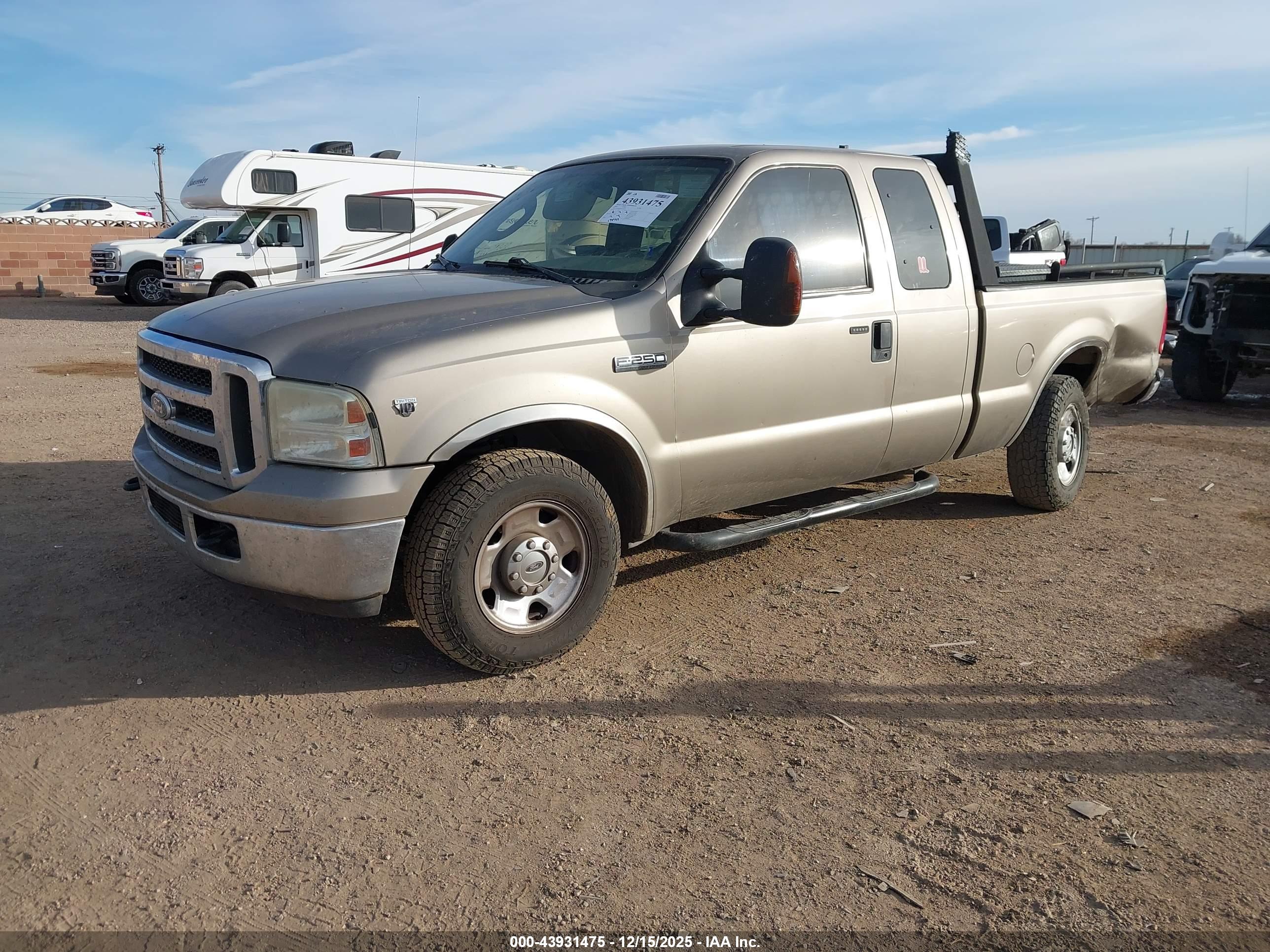 FORD F-250 image 2