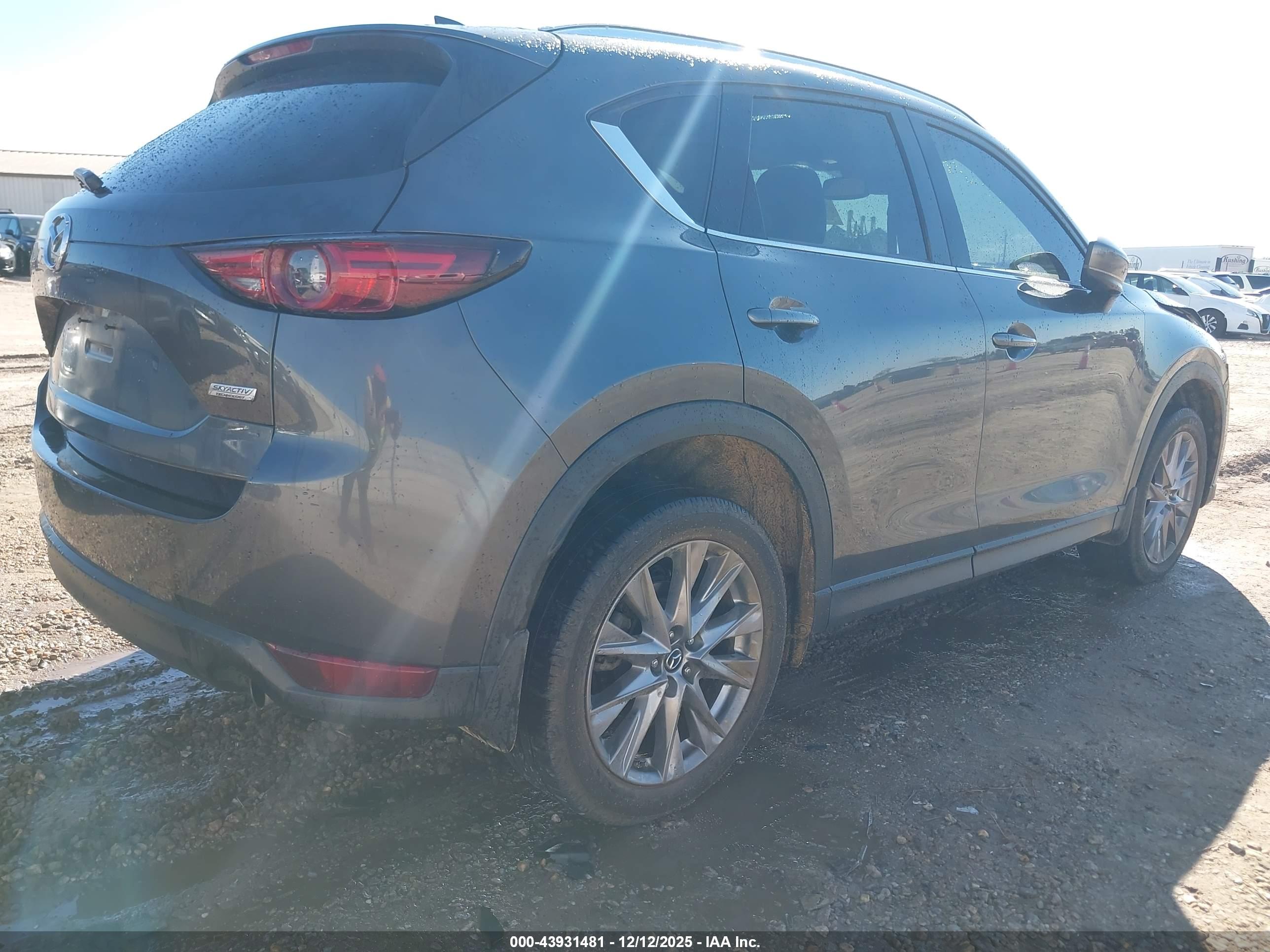 MAZDA CX-5 image 4