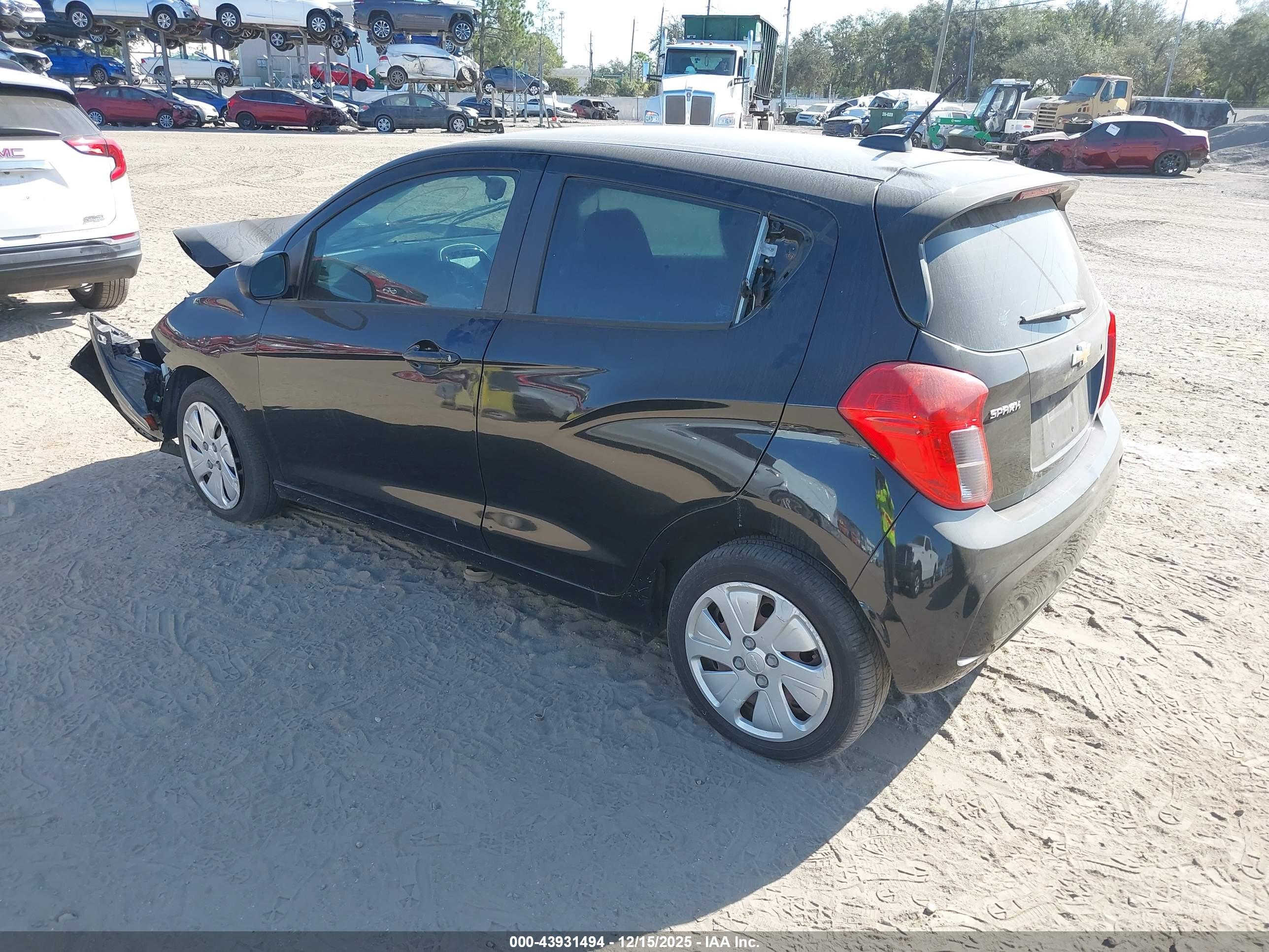 CHEVROLET SPARK image 3