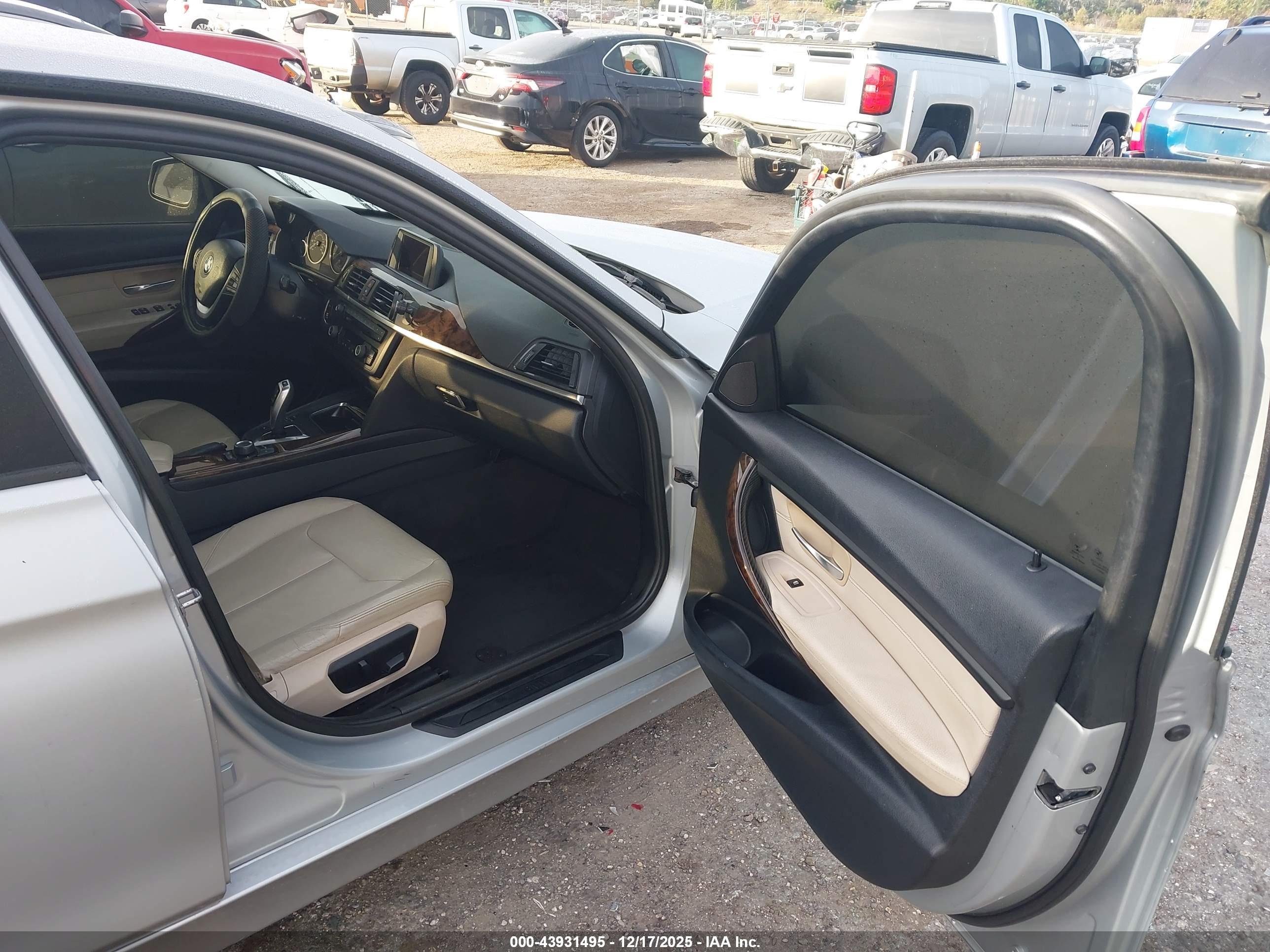 BMW 328I image 5