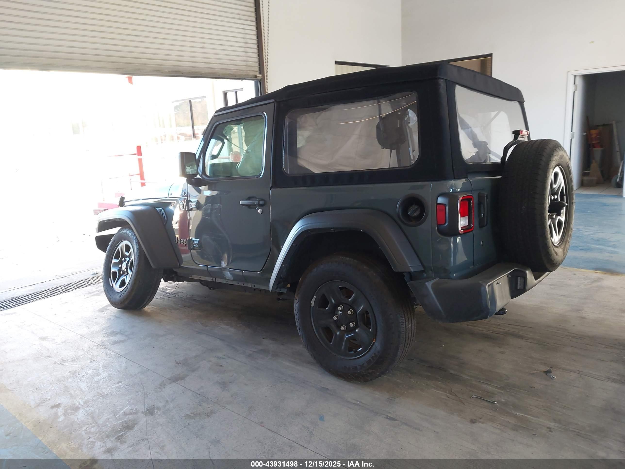 JEEP WRANGLER image 3