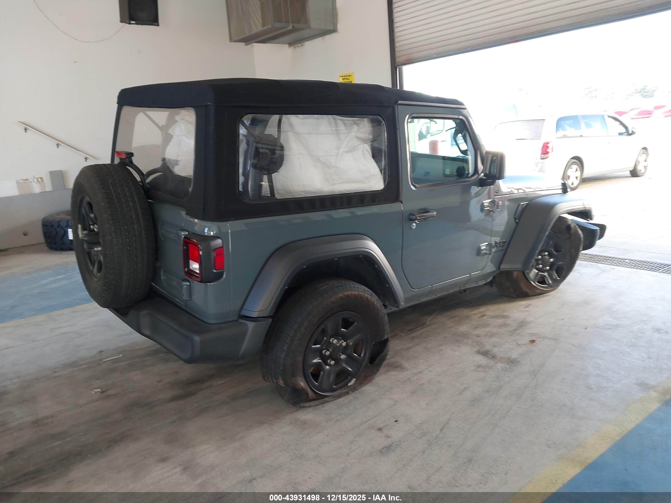JEEP WRANGLER image 4