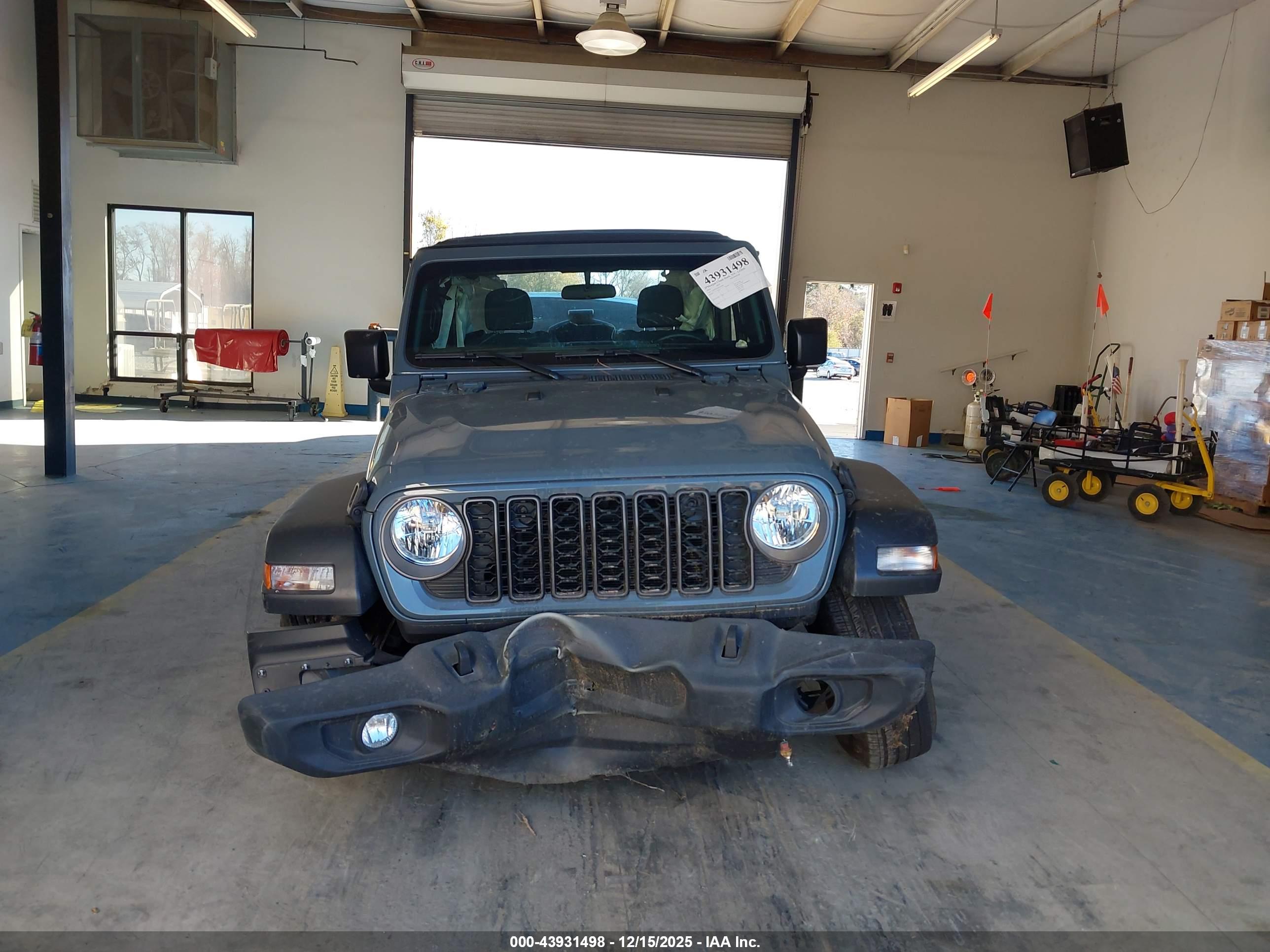 JEEP WRANGLER image 6