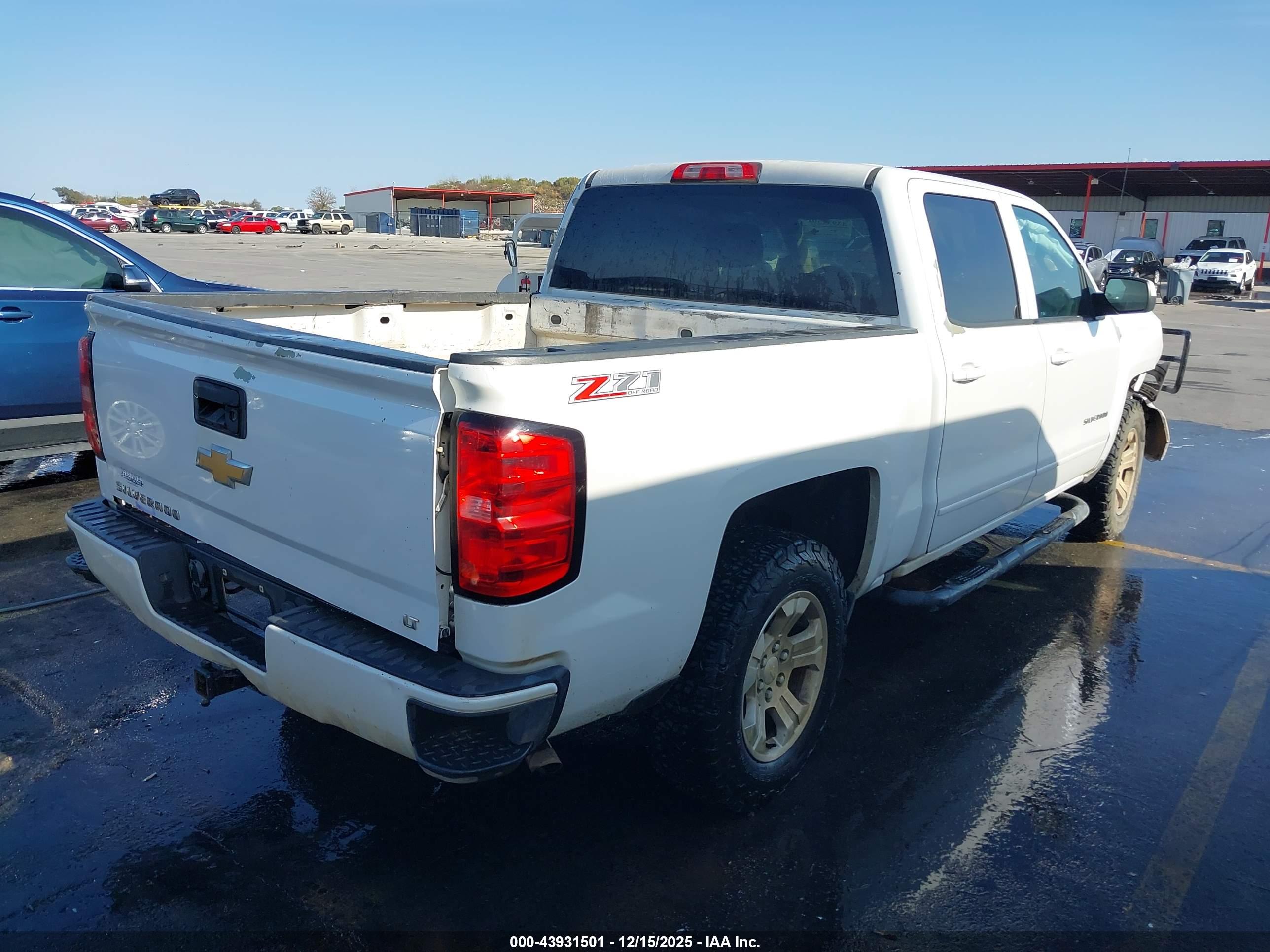 CHEVROLET SILVERADO image 4