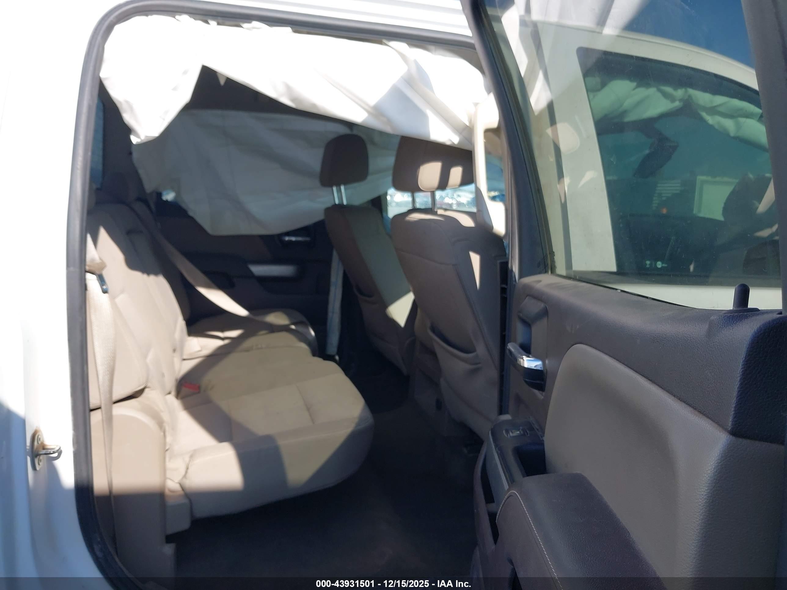 CHEVROLET SILVERADO image 8
