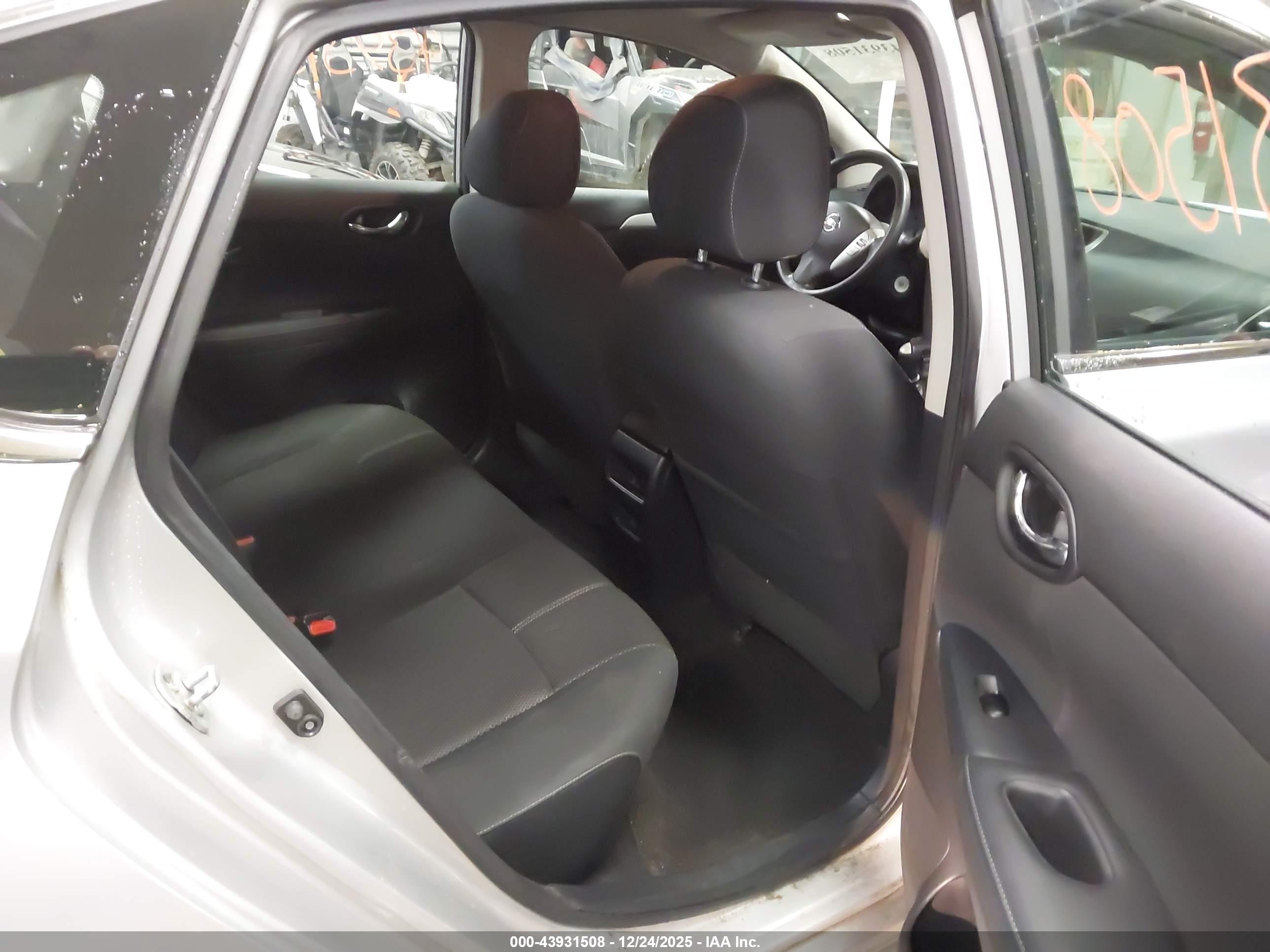 NISSAN SENTRA image 8