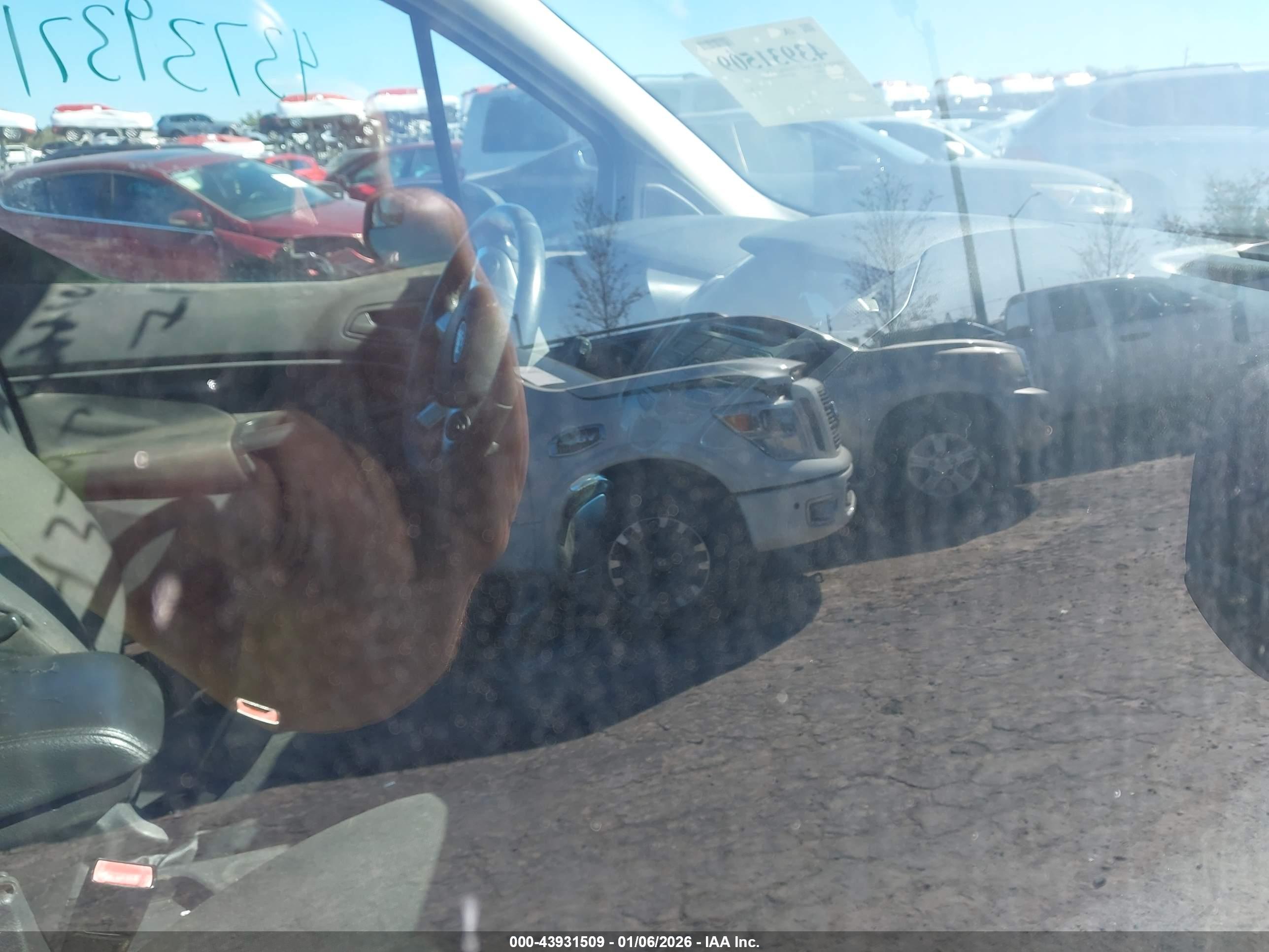 FORD TRANSIT image 5