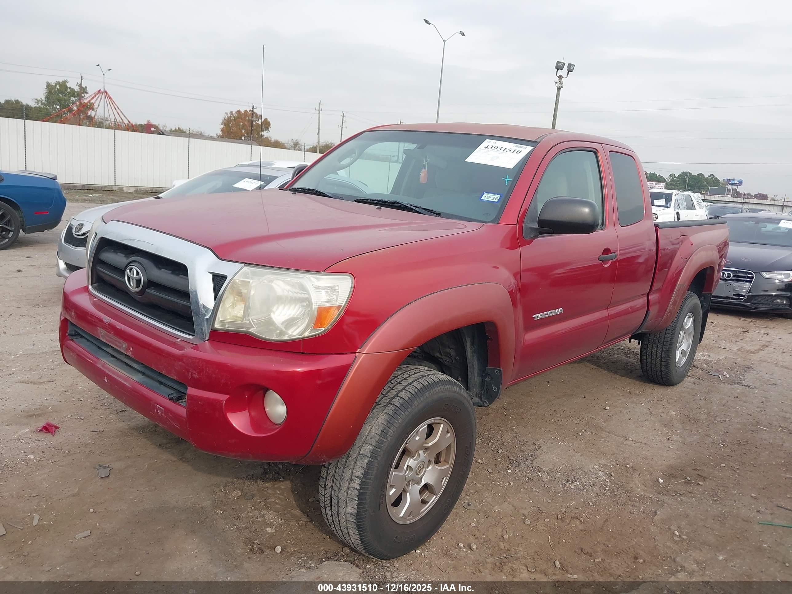 TOYOTA TACOMA image 2