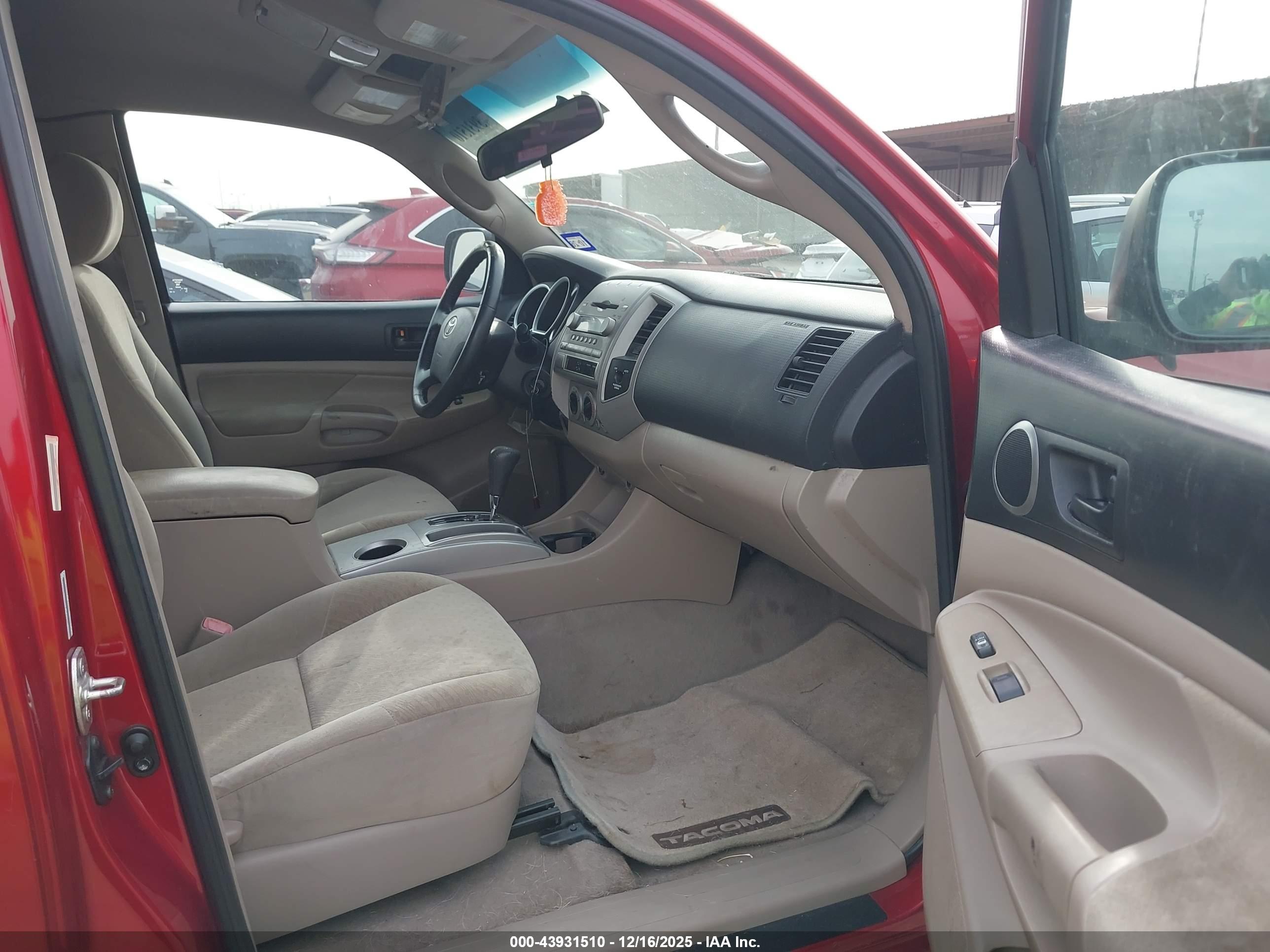 TOYOTA TACOMA image 5