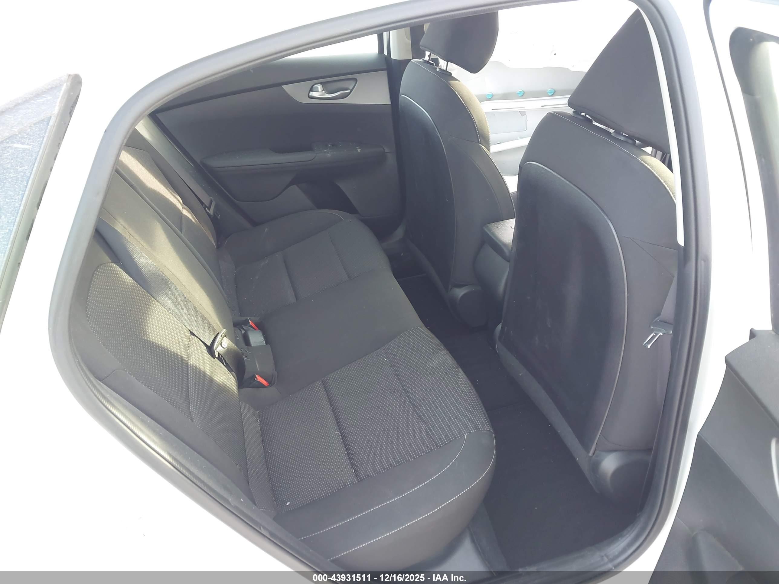 KIA FORTE image 8