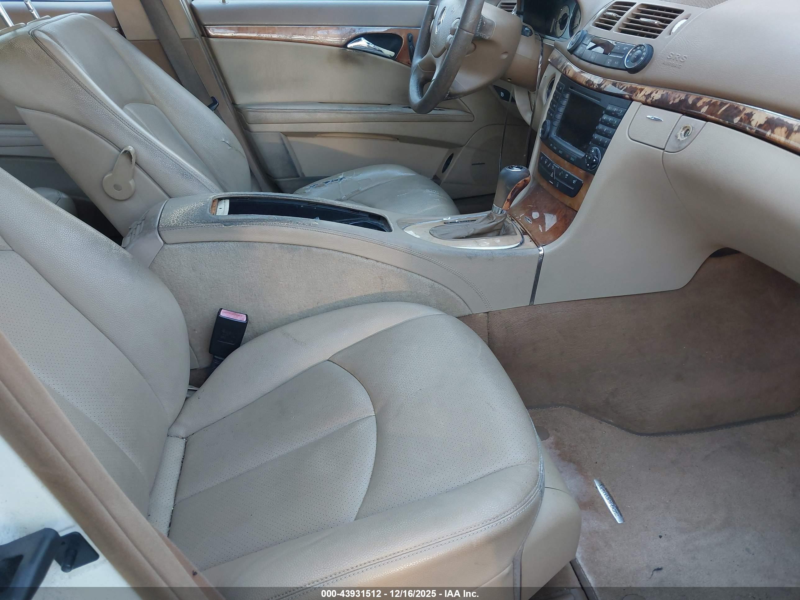 MERCEDES-BENZ E image 5